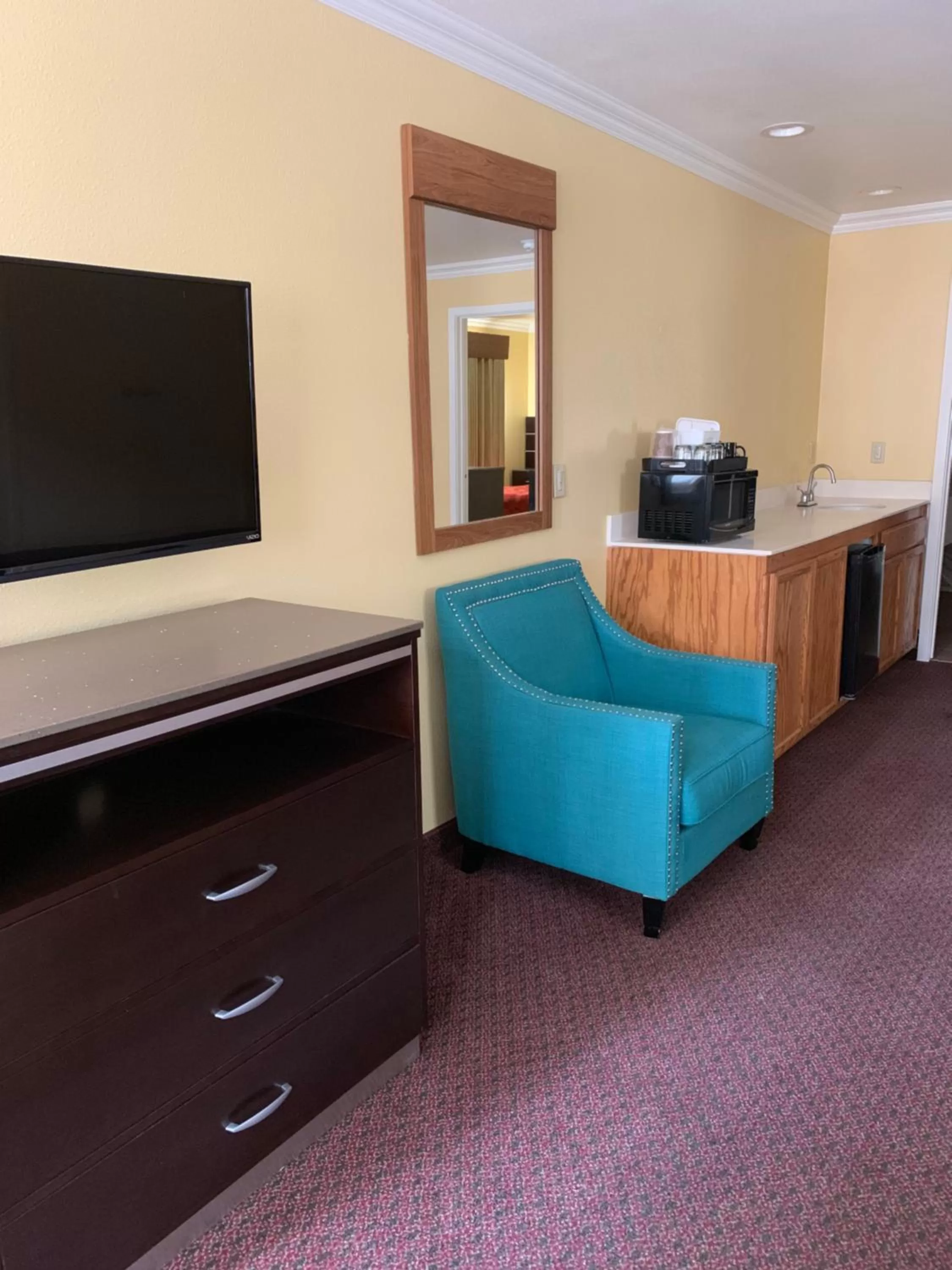 Olive Tree Inn & Suites