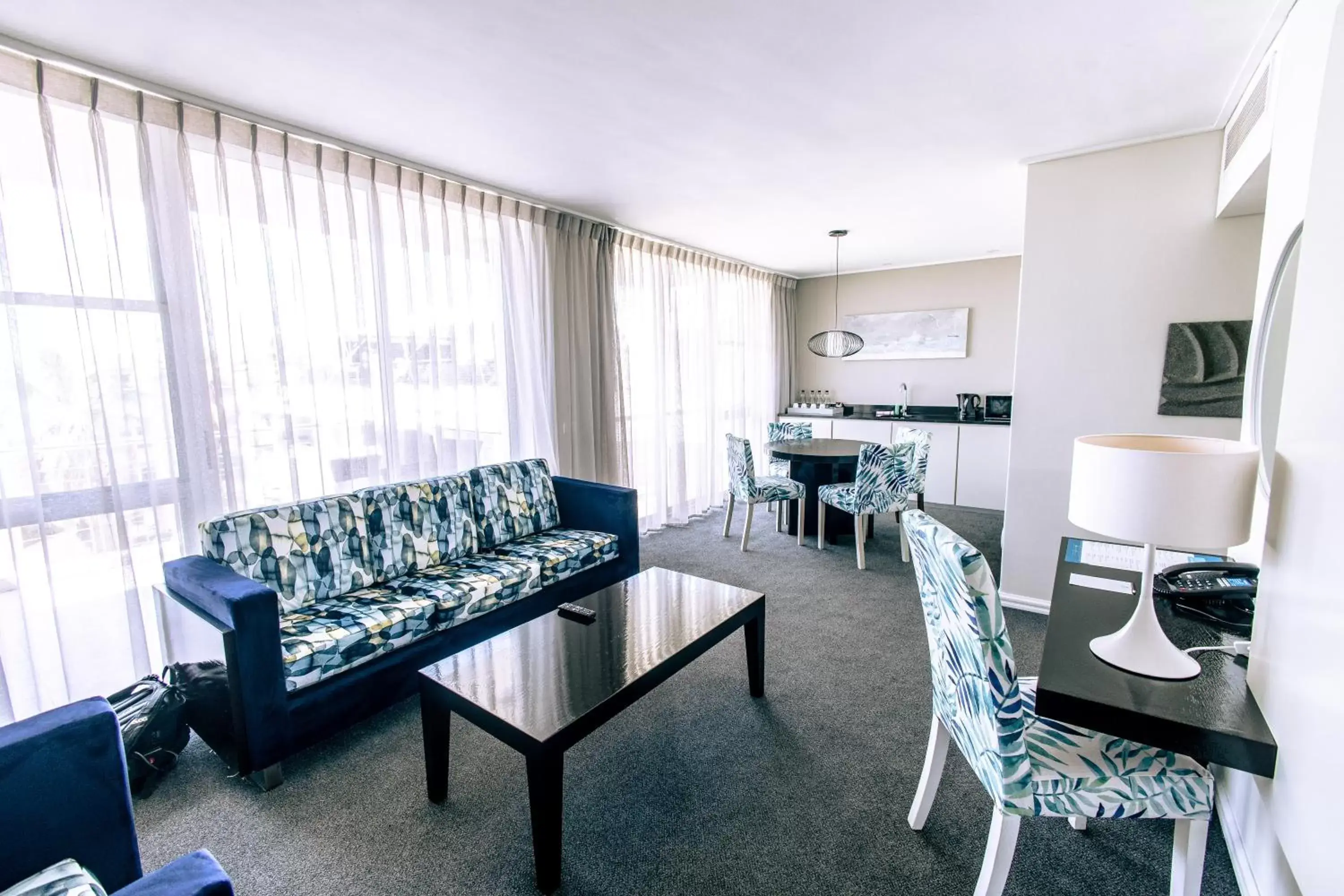 Living room, Seating Area in Lagoon Beach Hotel & Spa