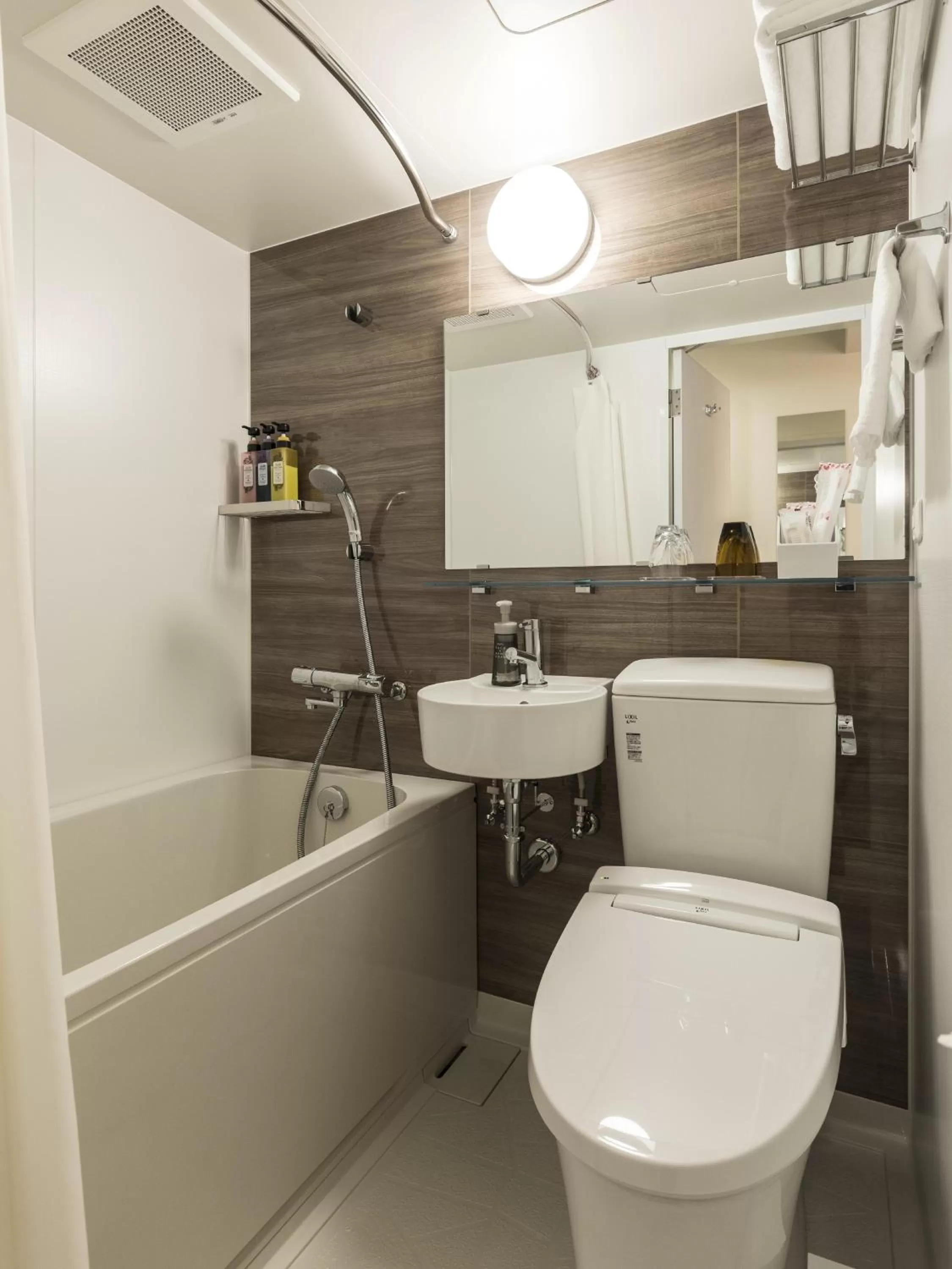 Toilet in Hotel Wing International Hakata Shinkansenguchi