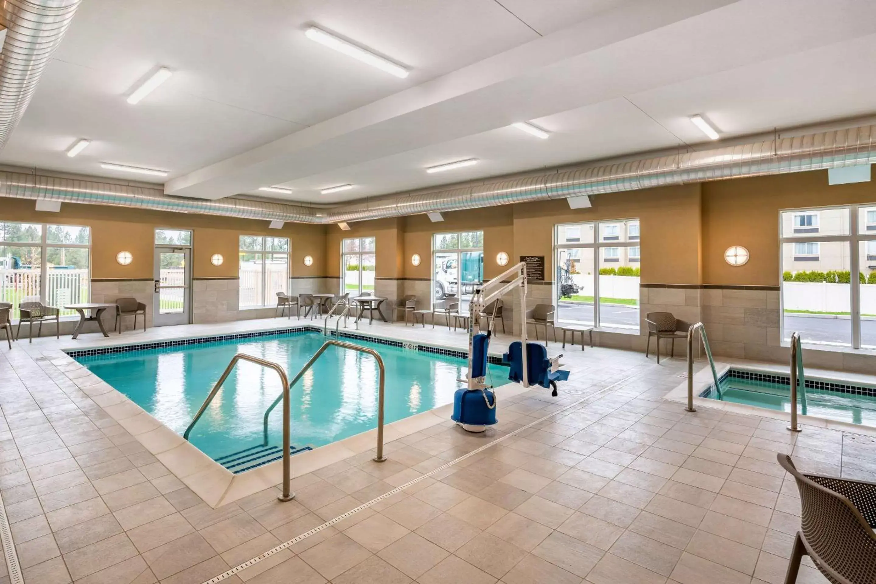 On site, Swimming Pool in MainStay Suites Spokane Airport