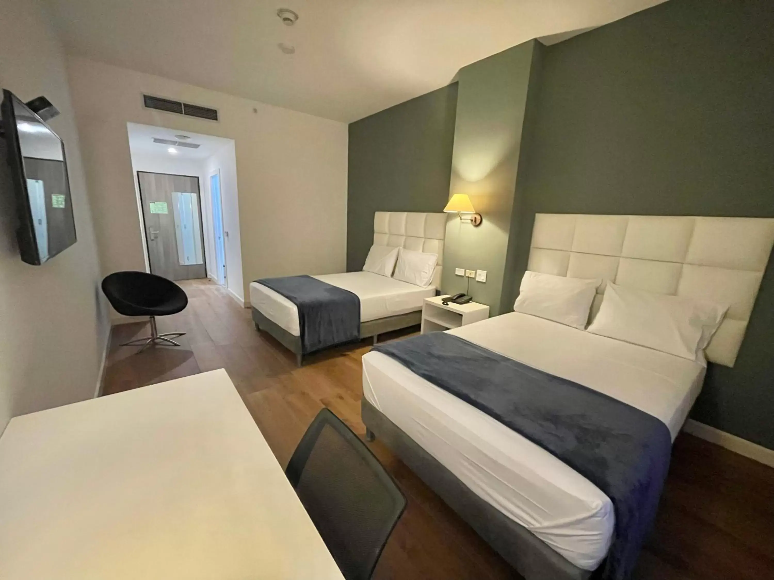 Photo of the whole room, Bed in Hotel Mio Panamá Photo of the whole room, Bed in Hotel Mio Panamá