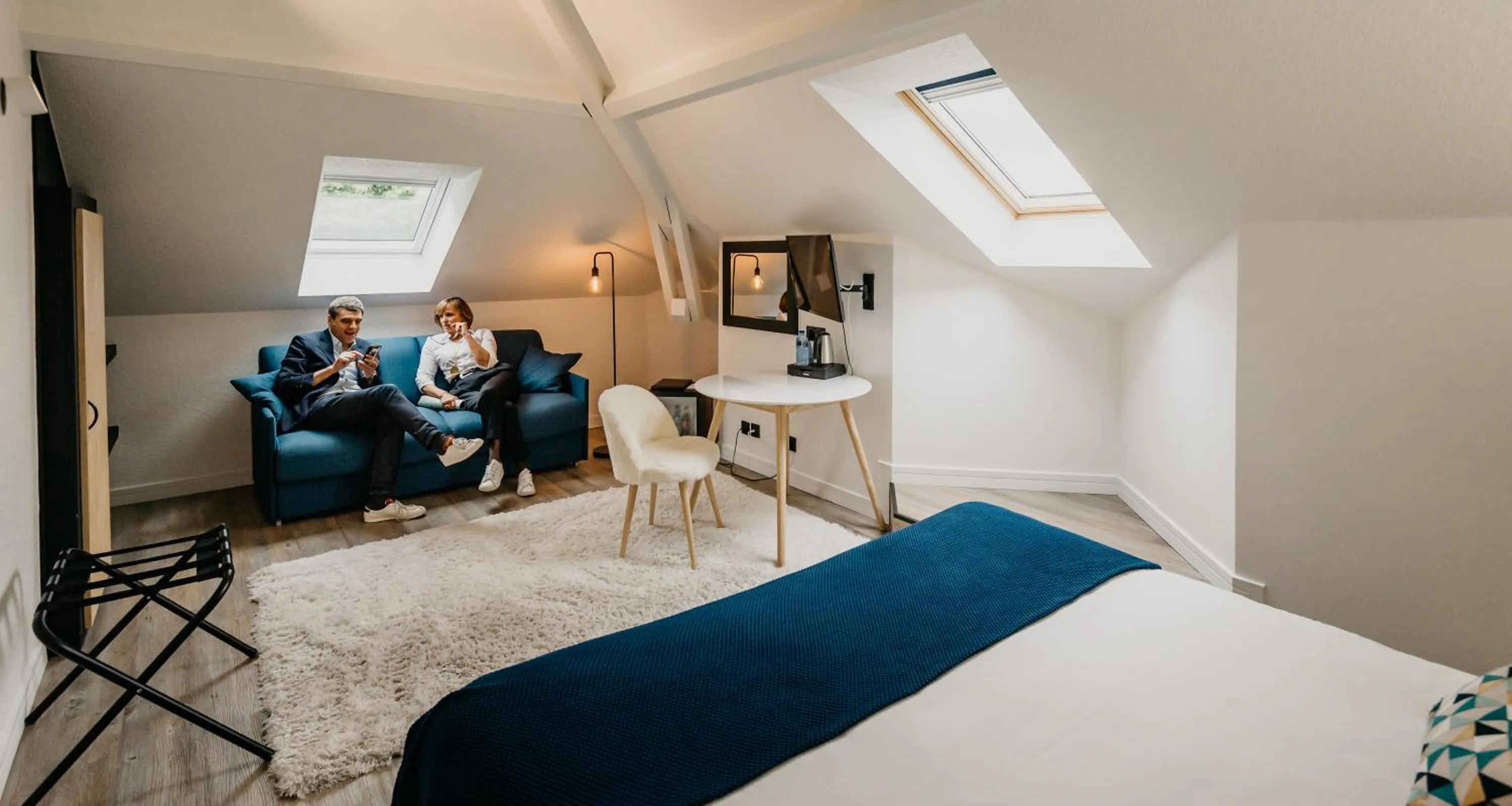 Coffee/tea facilities, Bed in Best Western Bridge Hotel Lyon East