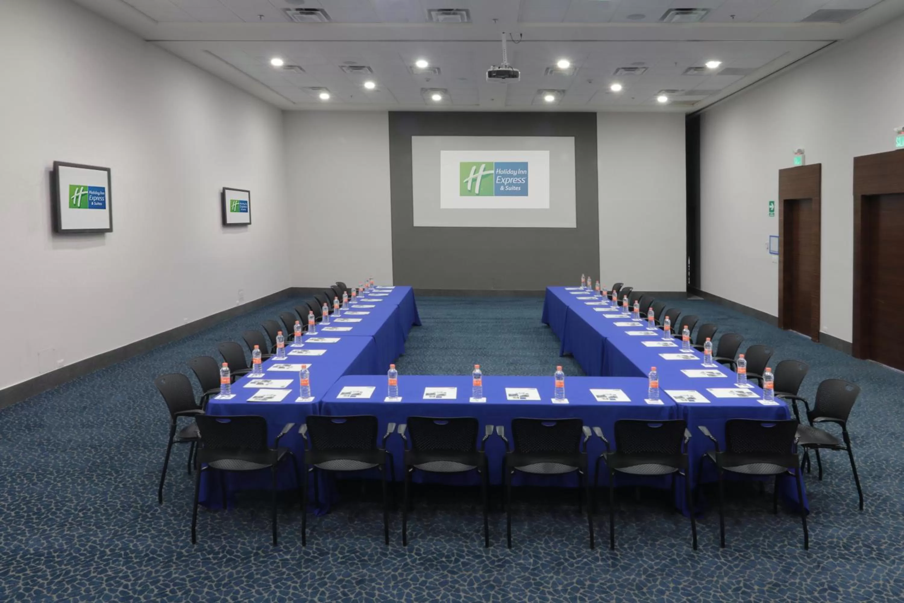 Meeting/conference room in Holiday Inn Express Hotel & Suites Hermosillo by IHG