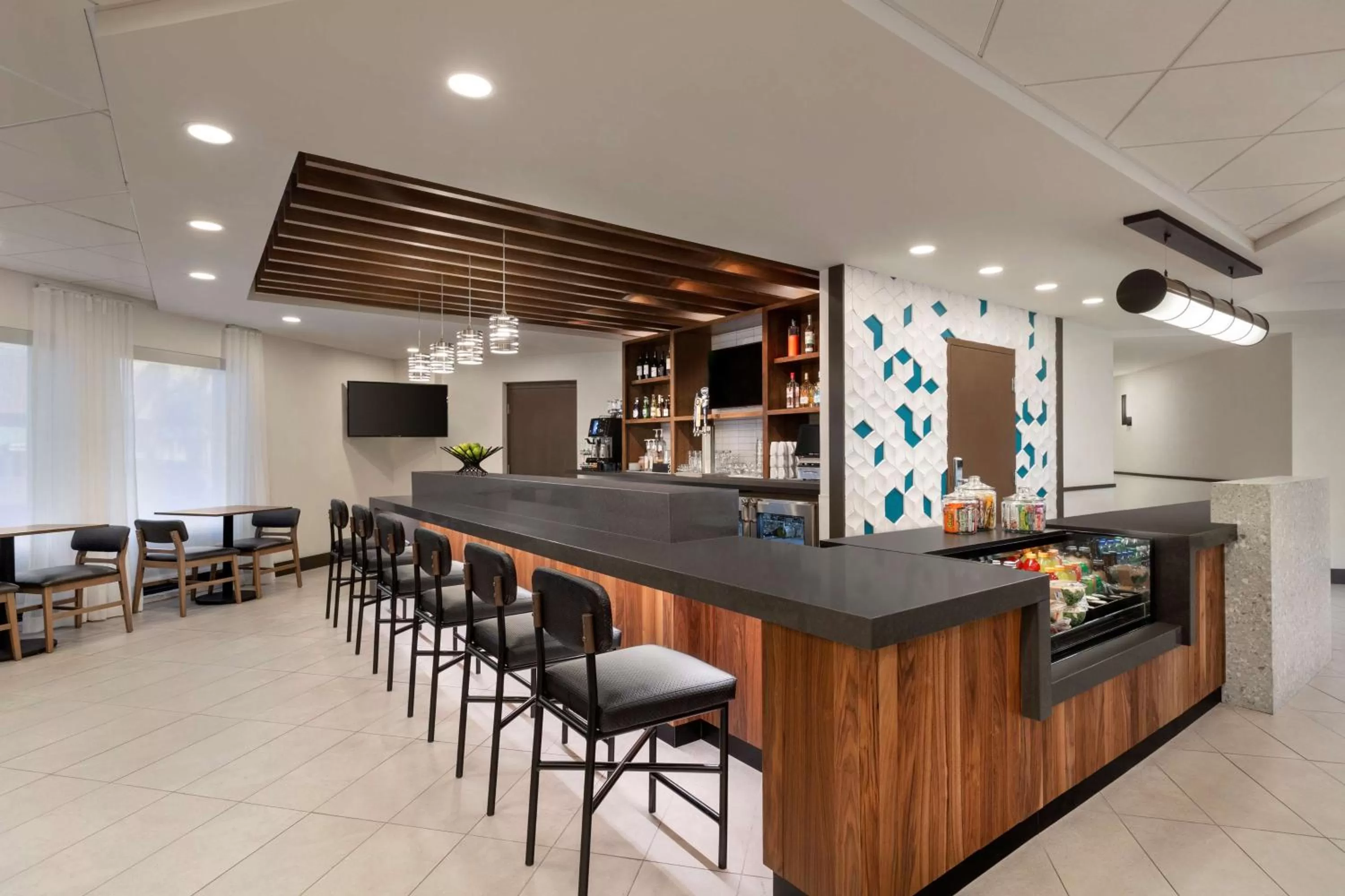 Lounge or bar in Hyatt Place Tucson Central