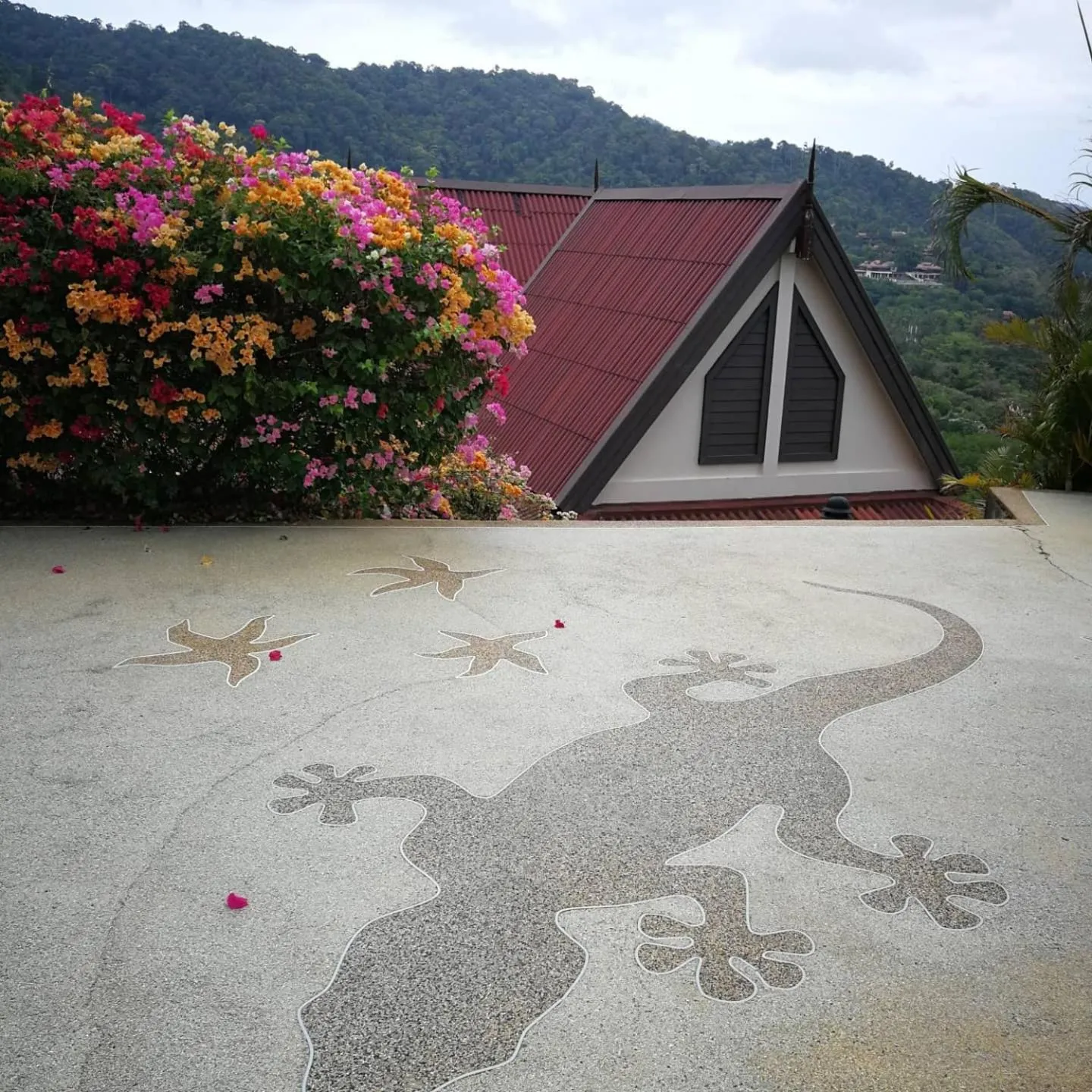 Garden in Baan KanTiang See Villas - SHA Extra Plus