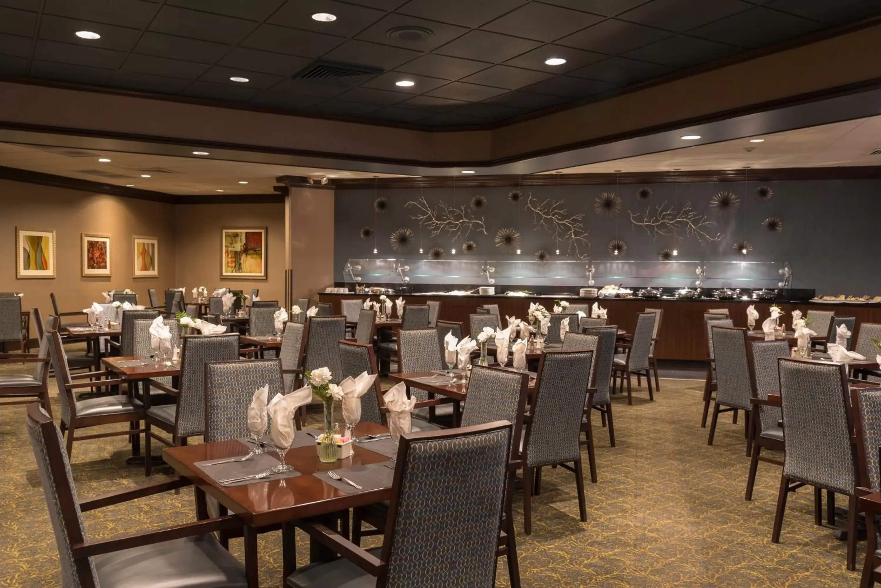 Restaurant/Places to Eat in Holiday Inn Cleveland - South Independence, an IHG Hotel