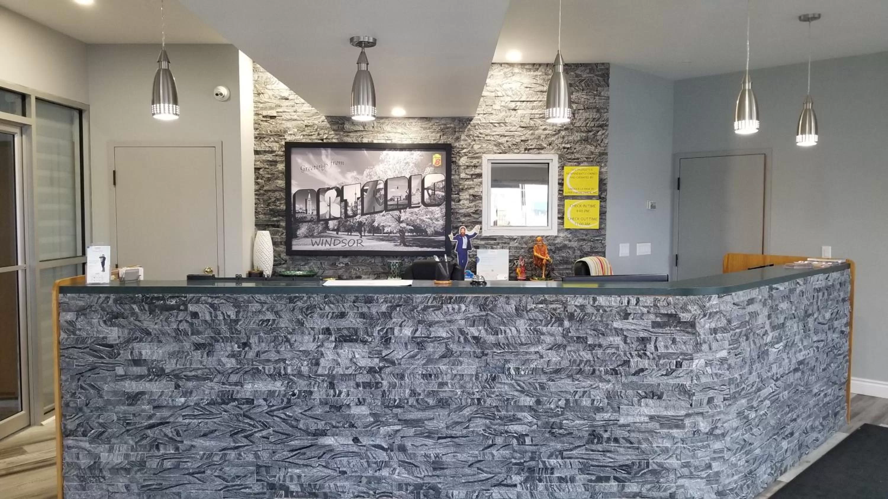 Lobby or reception in Super 8 by Wyndham Windsor/Dougall