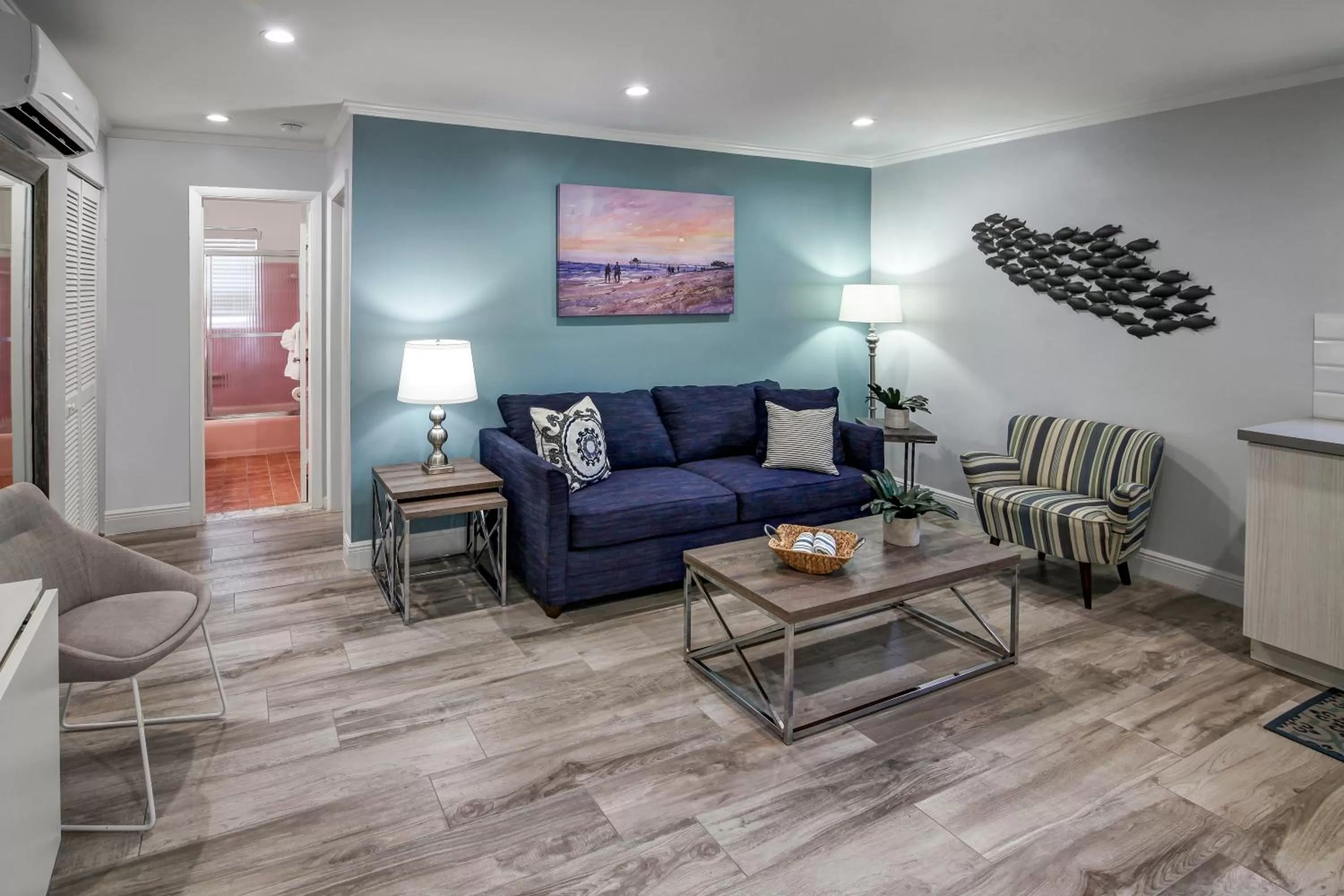 Living room in May-Dee Suites in Florida