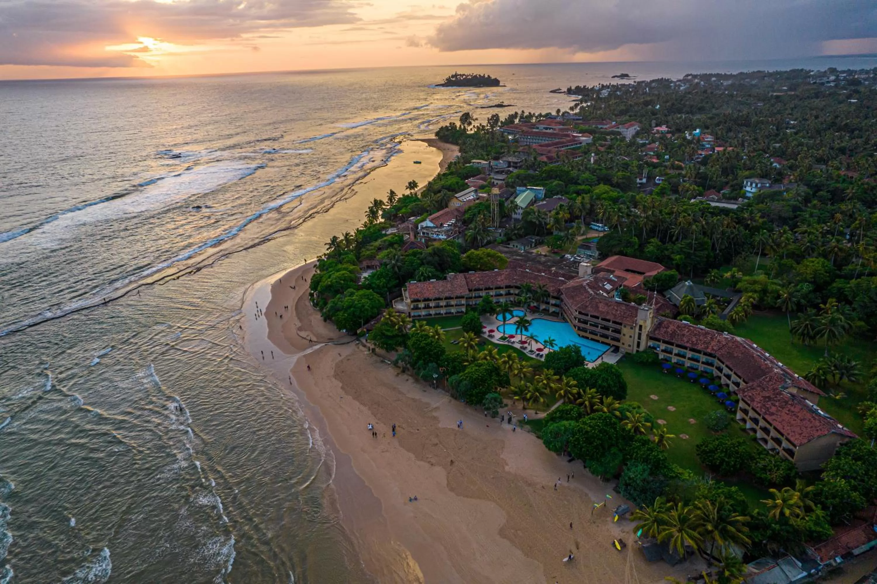 Property building in The Palms