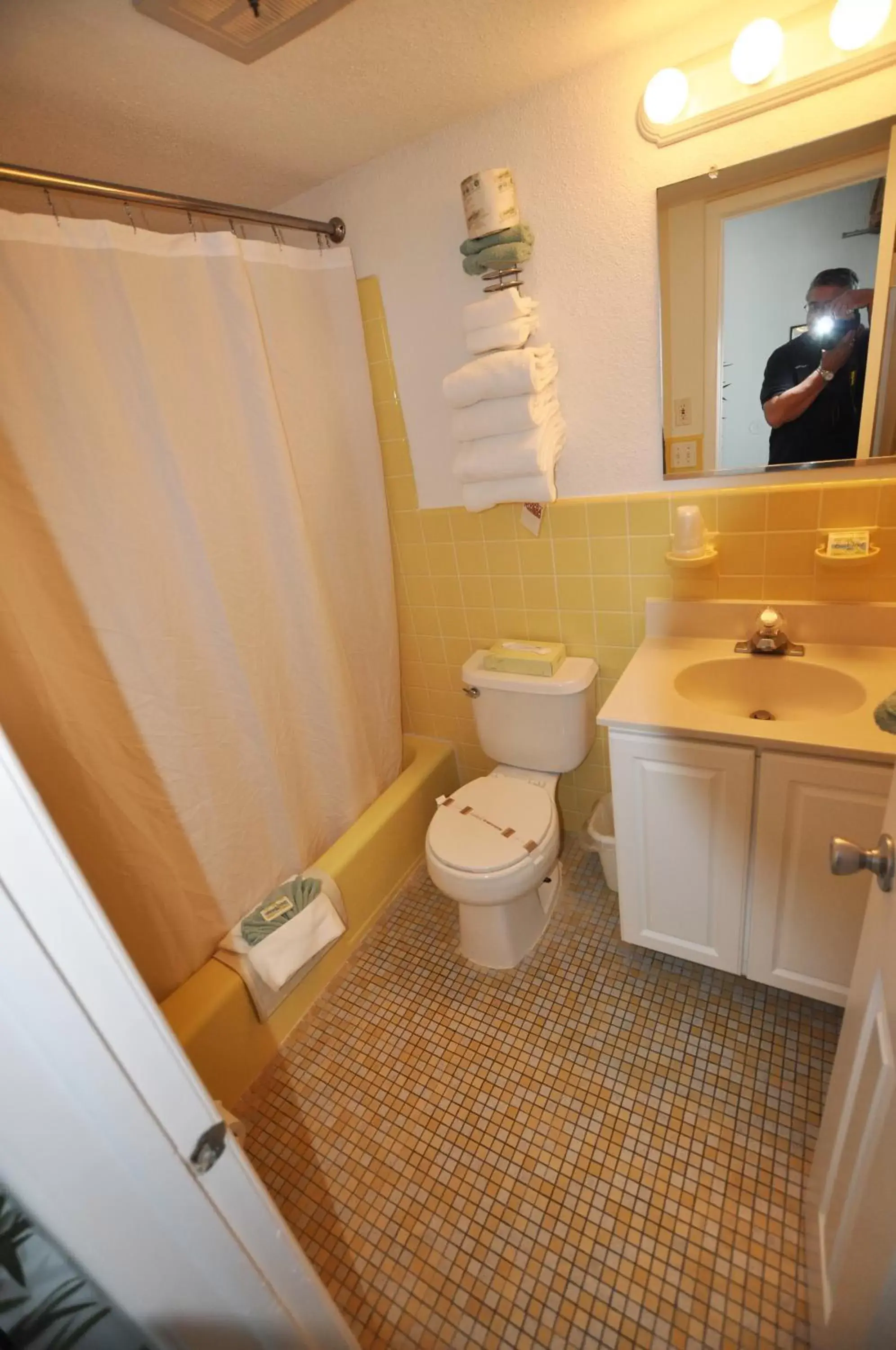 Bathroom in Riviera Resort & Suites