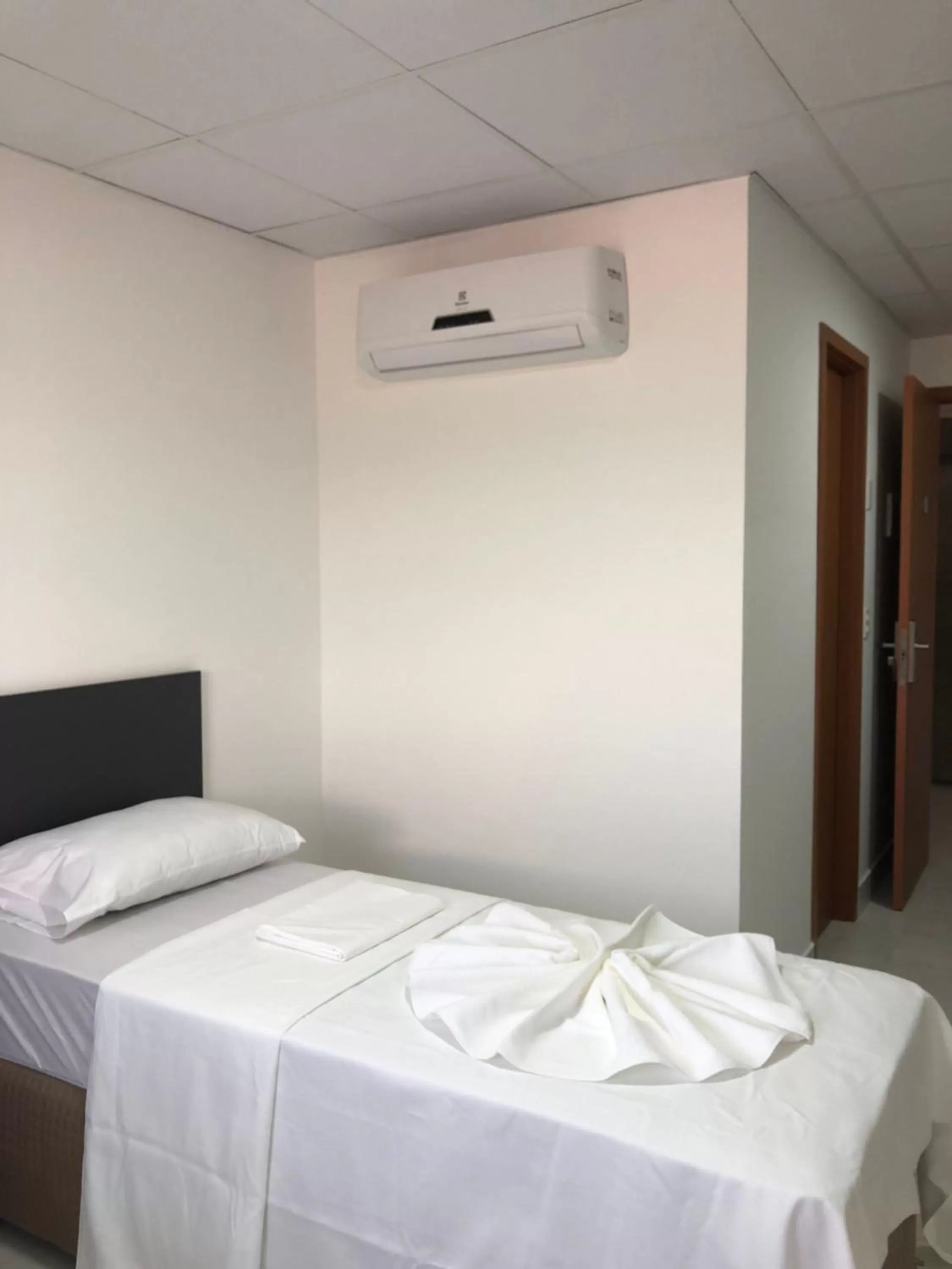 Decorative detail, Bed in Hotel Oásis de Patos