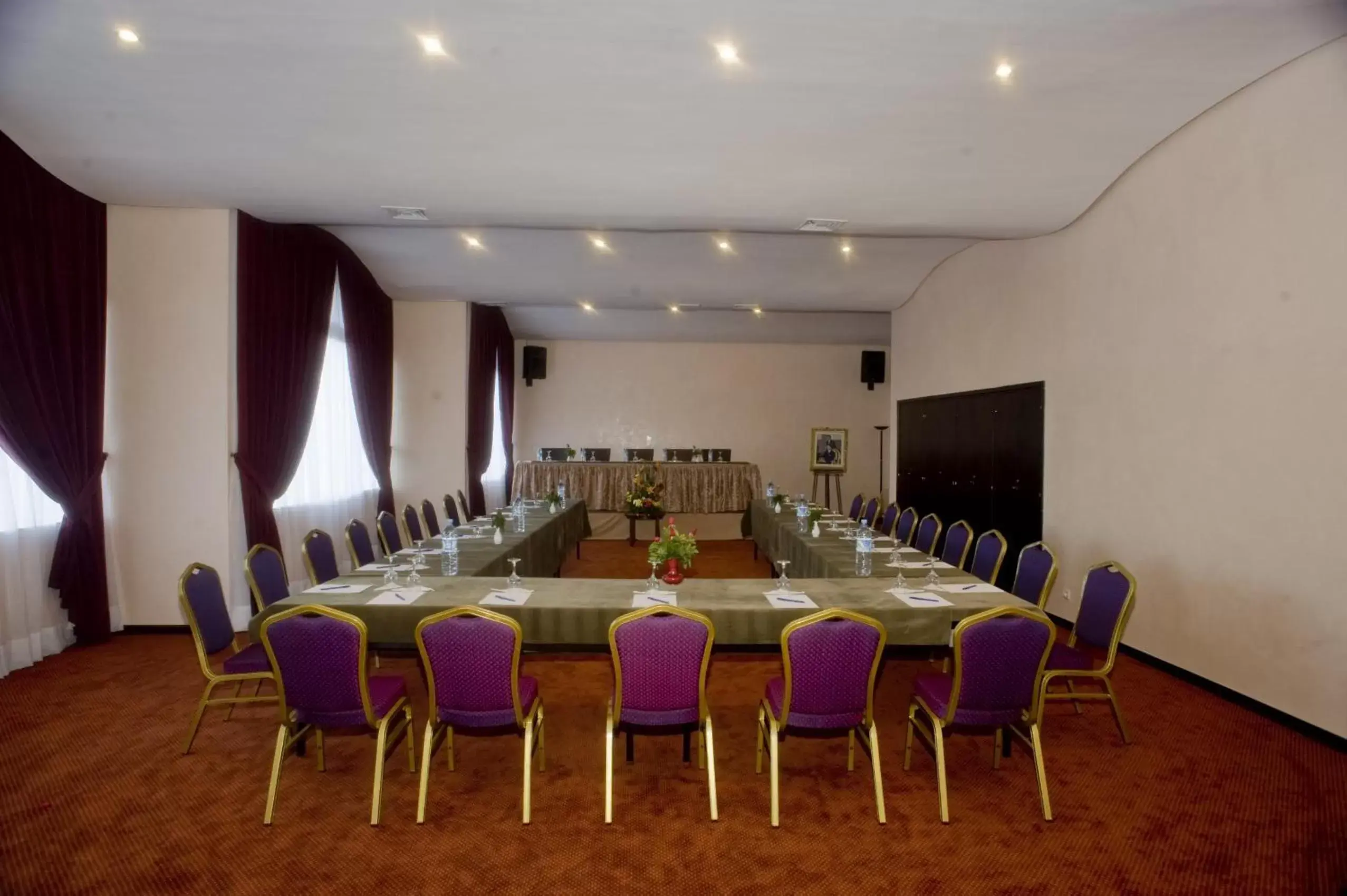 Business facilities in Hotel Suisse