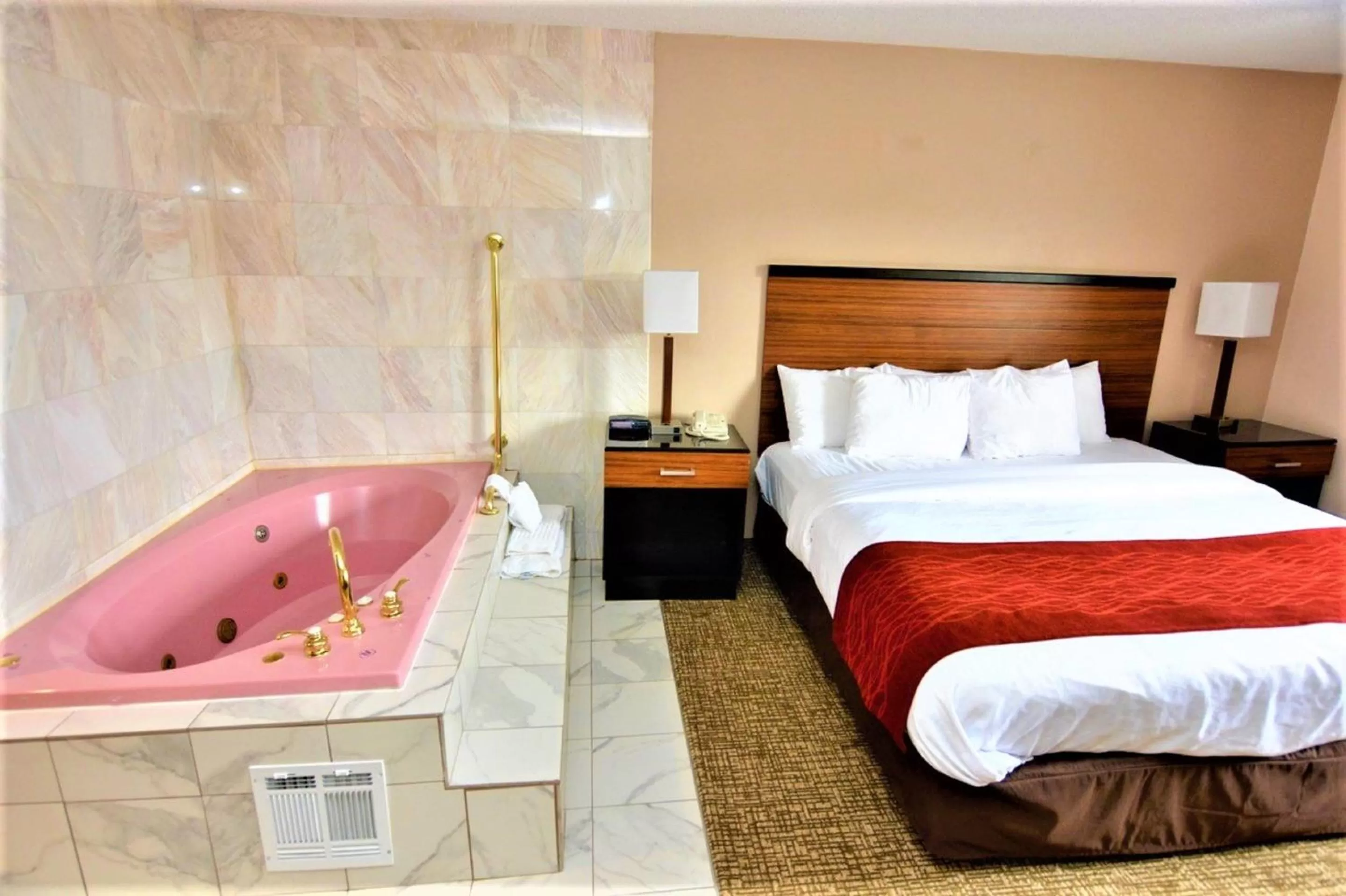 King Suite with Spa Bath in SureStay Plus by Best Western Reading North