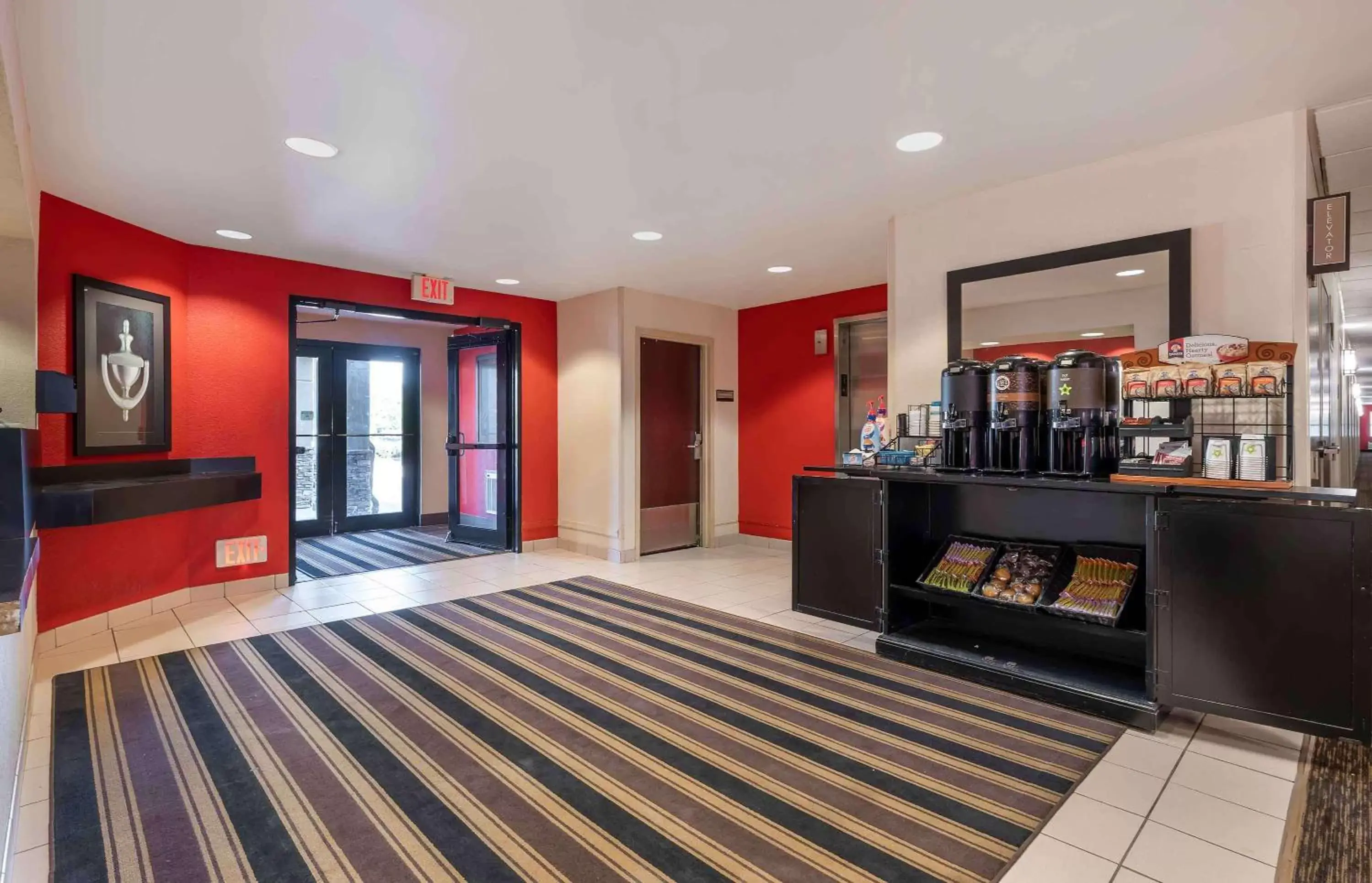 Lobby or reception in Extended Stay America Suites - Chicago - Romeoville - Bollingbrook