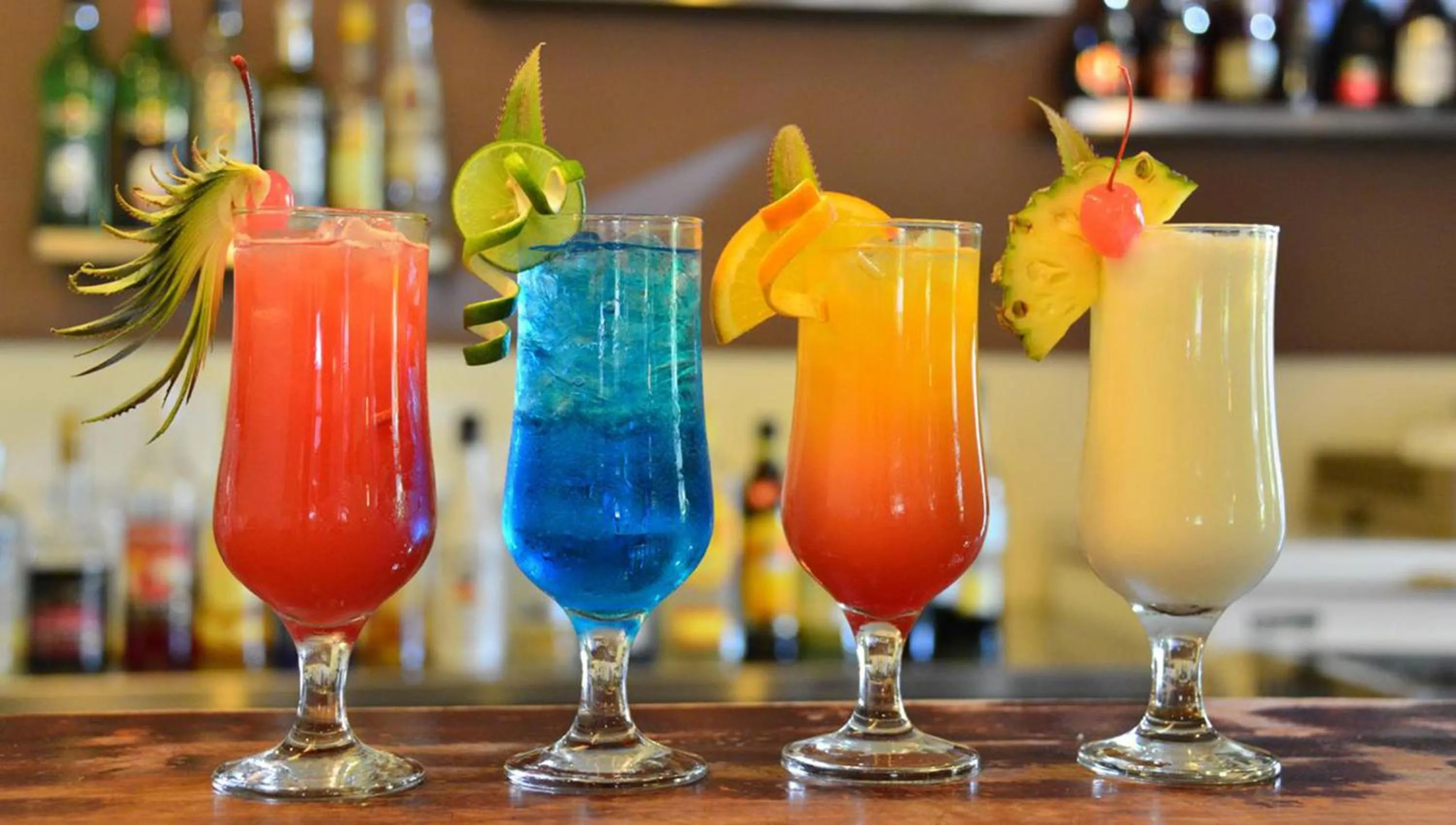 Food and drinks in Almond Hotel Sothearos