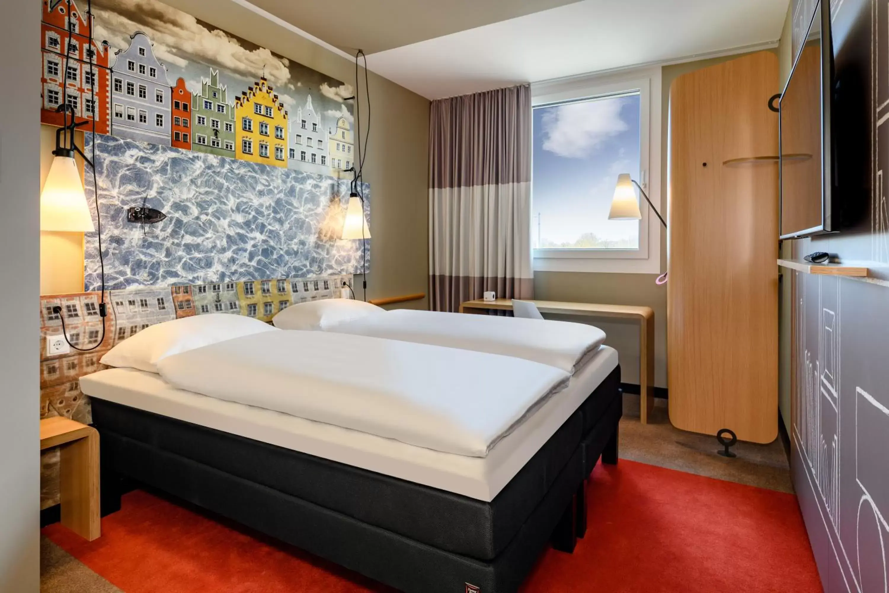 Photo of the whole room, Bed in ibis Landshut City