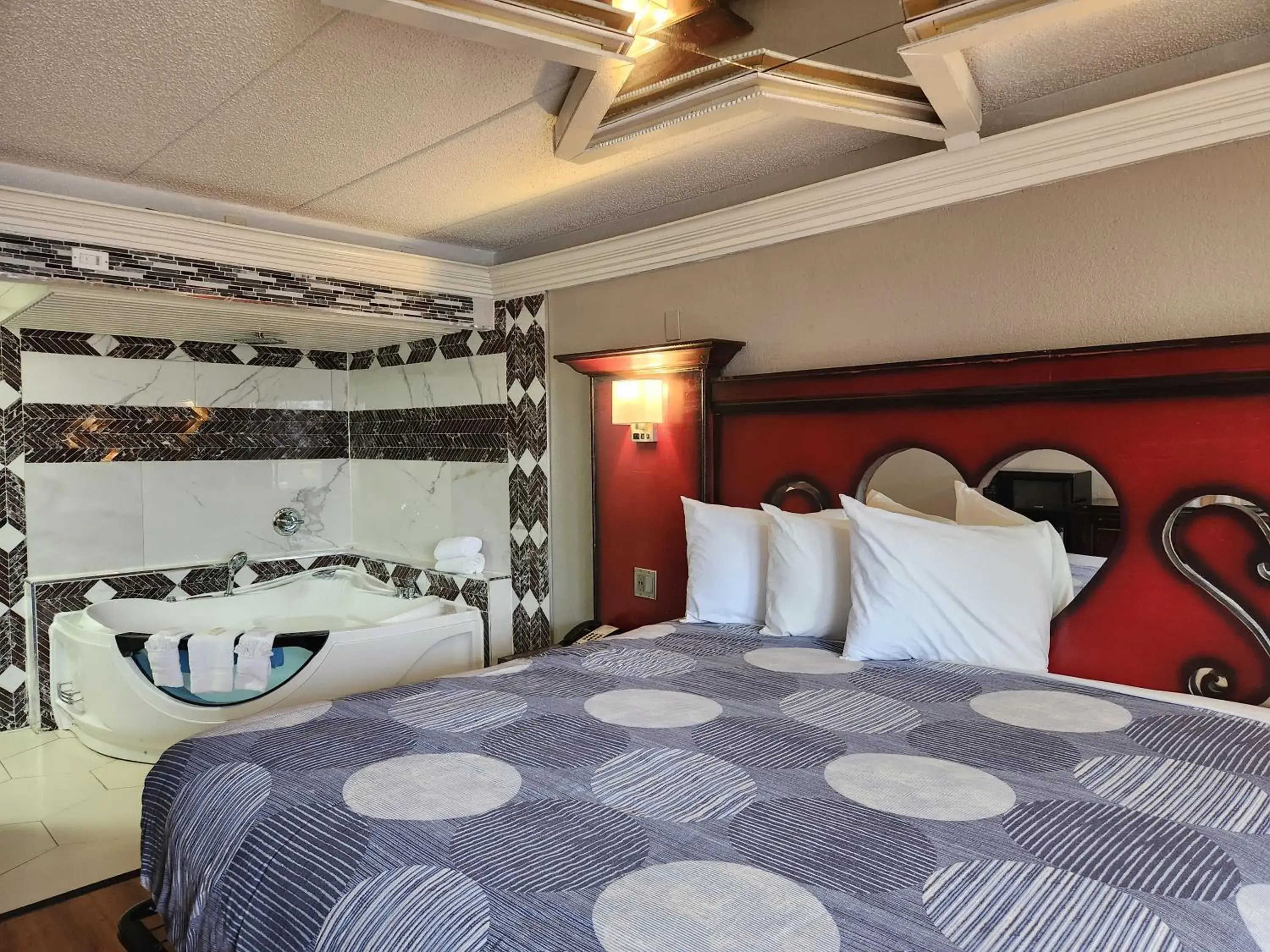 Bed in Americas Best Value Inn and Suites Little Rock Bed in Americas Best Value Inn and Suites Little Rock