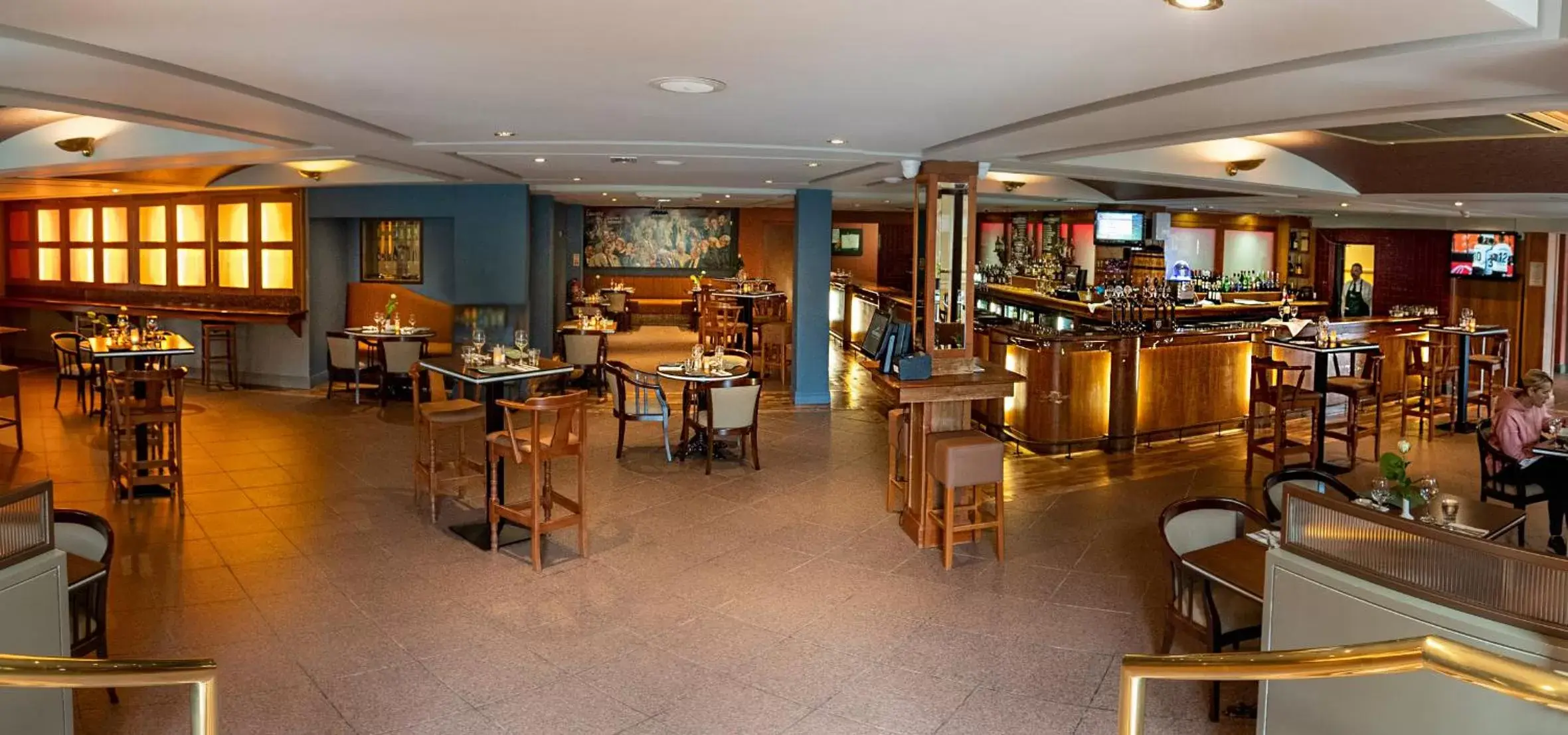 Restaurant/Places to Eat in Greenhills Hotel Limerick