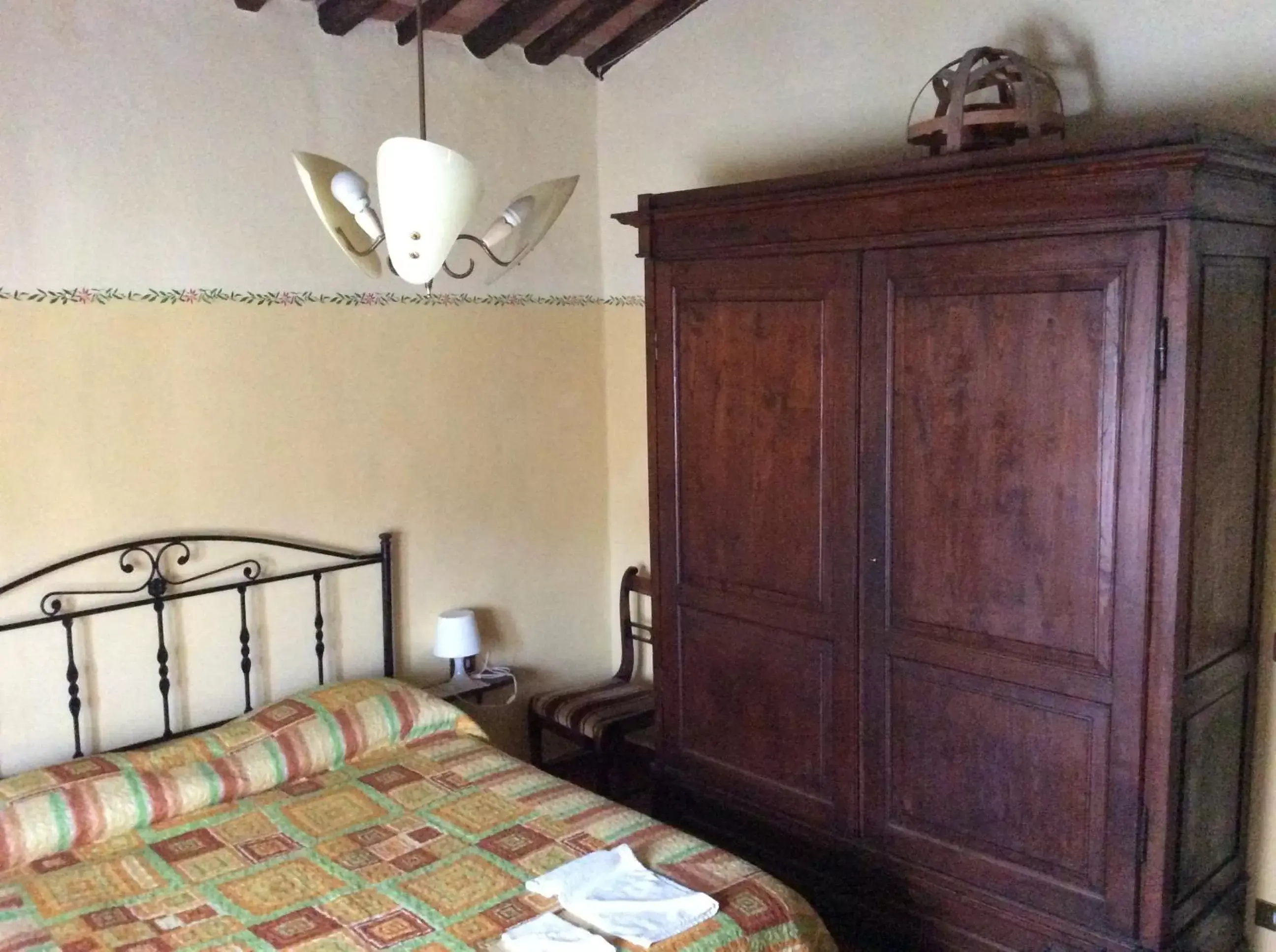 Bed in B&B e Locazioni Turistiche Antico Borgo Toscano