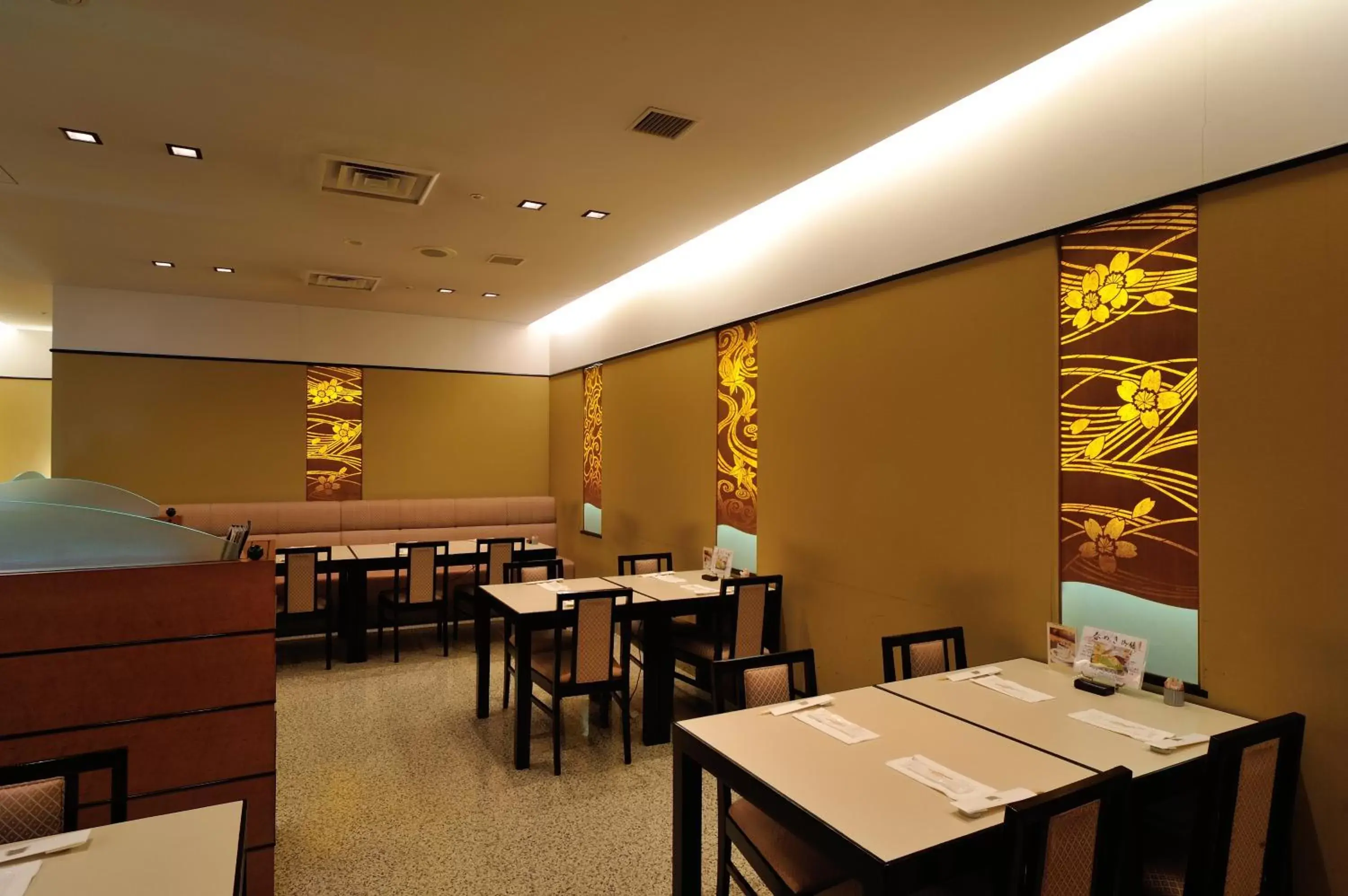 Restaurant/Places to Eat in Hiroshima Airport Hotel
