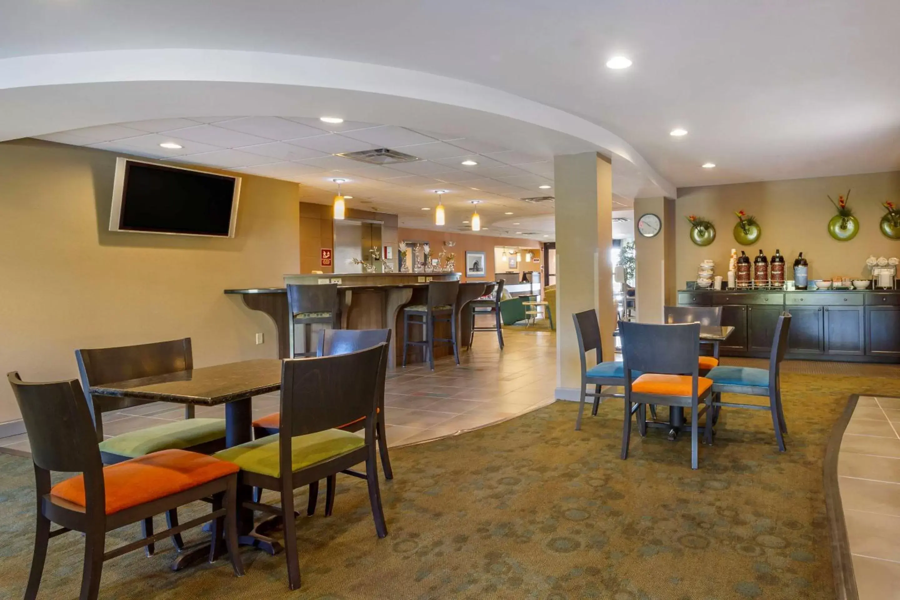 Restaurant/Places to Eat in Comfort Suites Knoxville West - Farragut