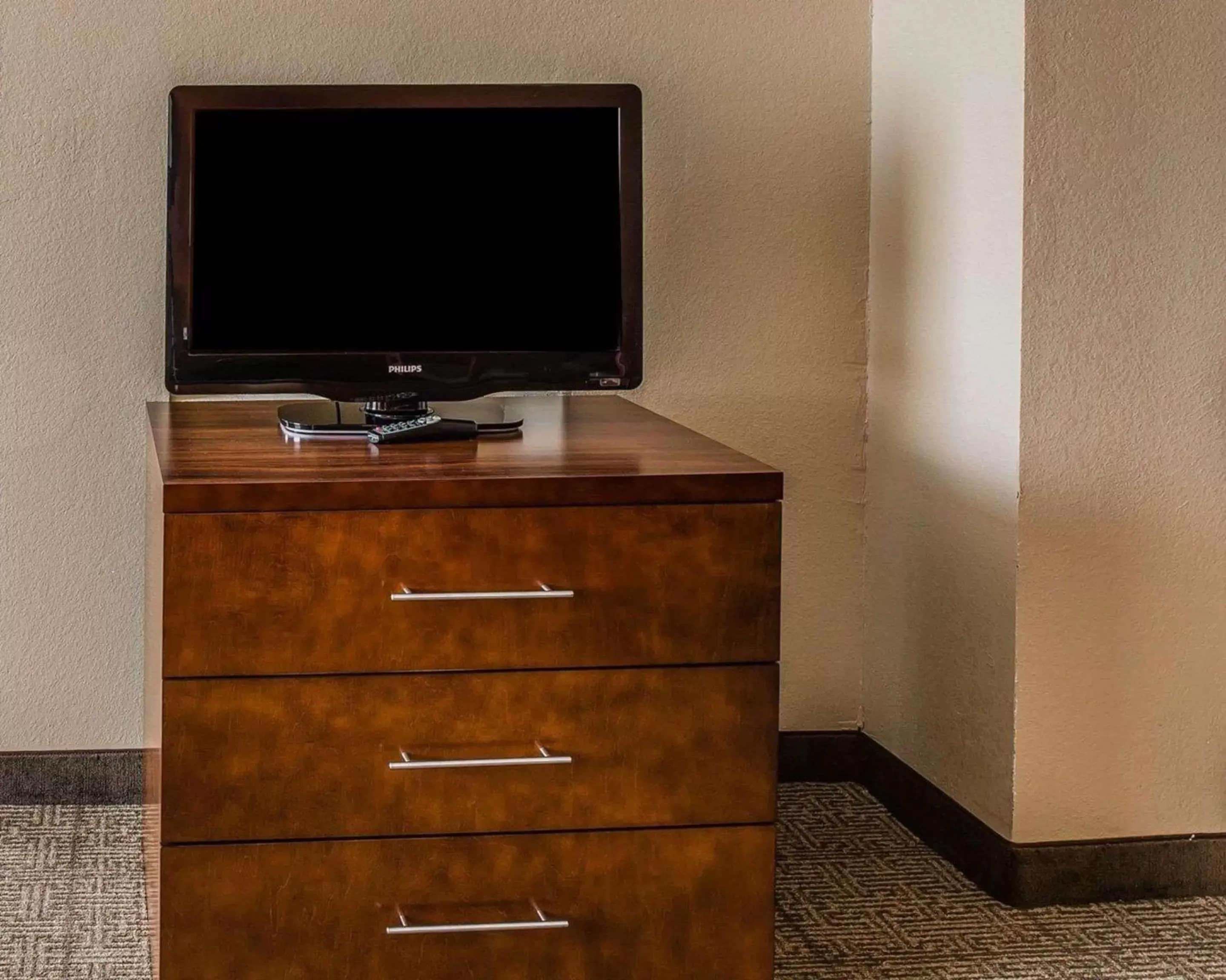 Photo of the whole room, TV/Entertainment Center in Comfort Inn & Suites Lakeland North I-4