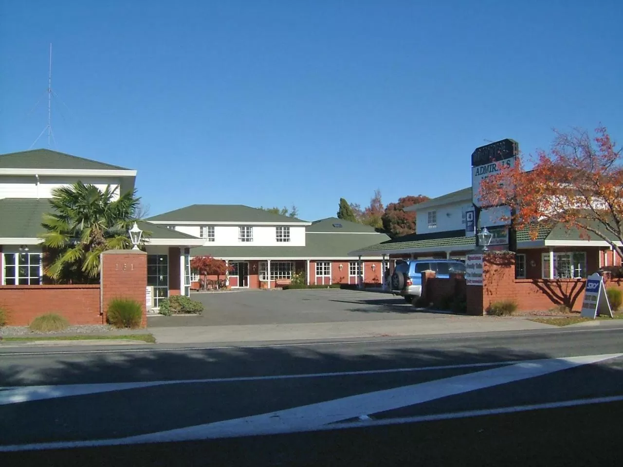 Facade/entrance in Admirals Motor Lodge