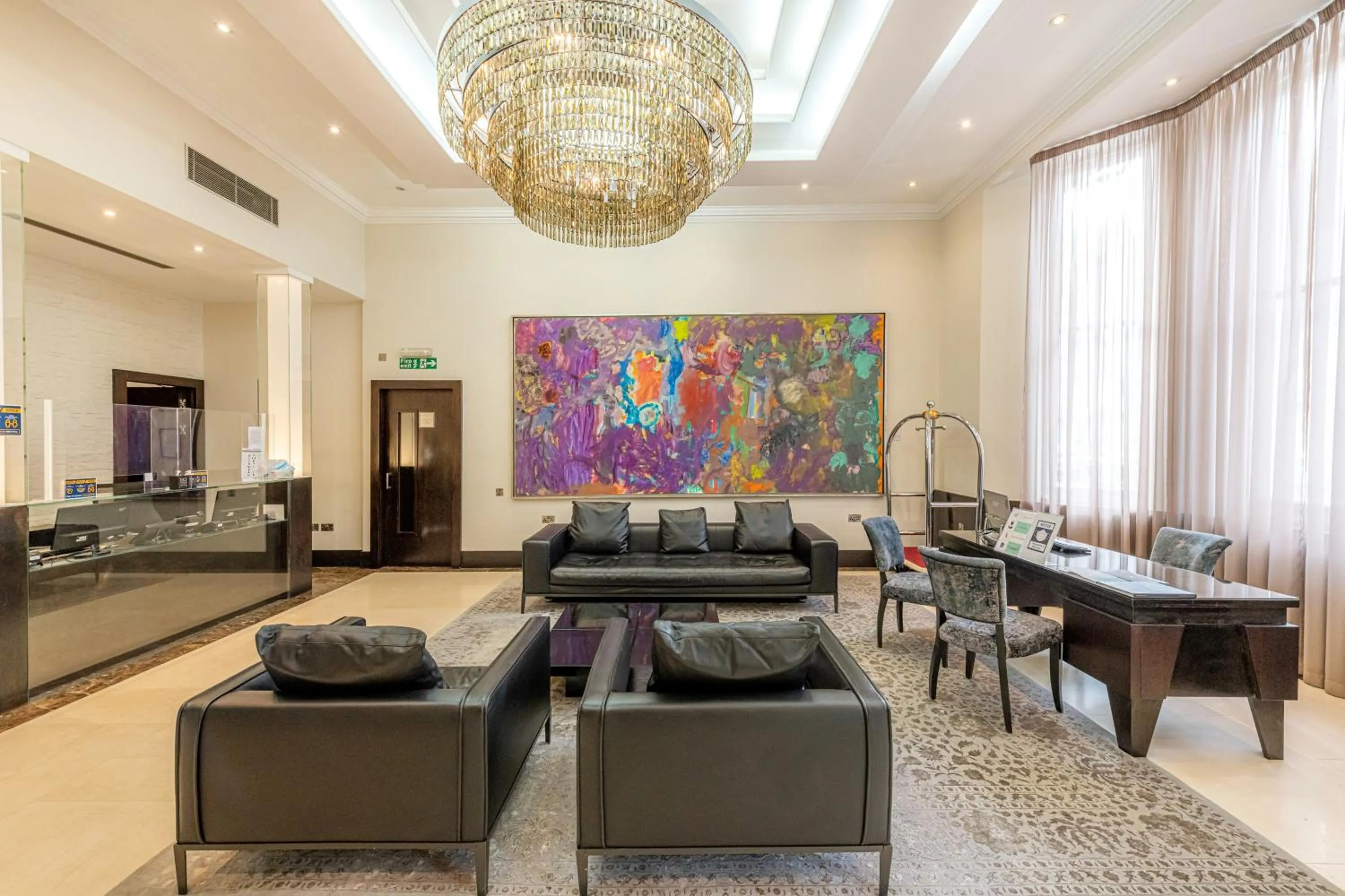 Lobby or reception in 130 Queen's Gate Apartments