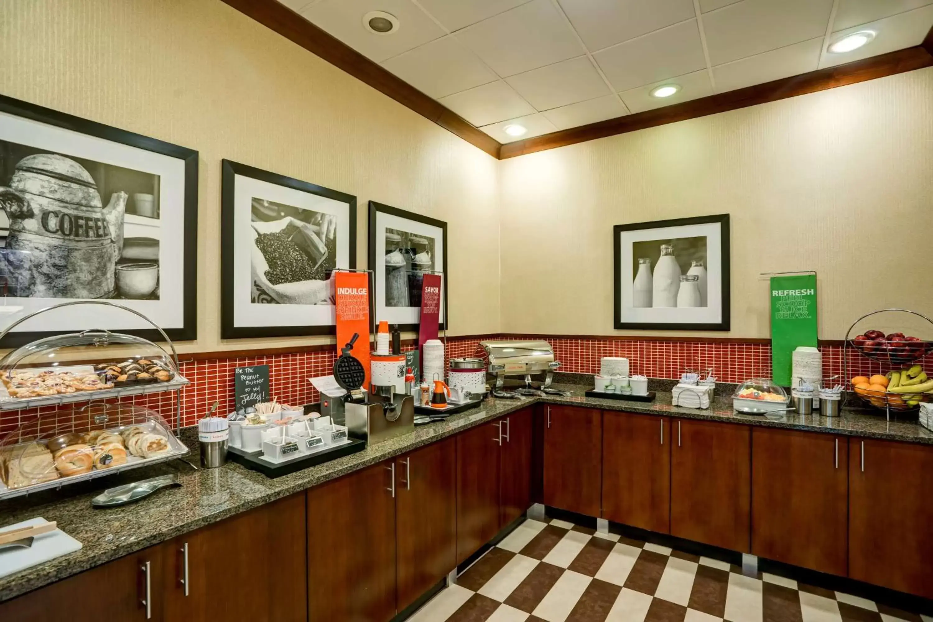 Breakfast, Restaurant/Places to Eat in Hampton Inn Baltimore/Glen Burnie