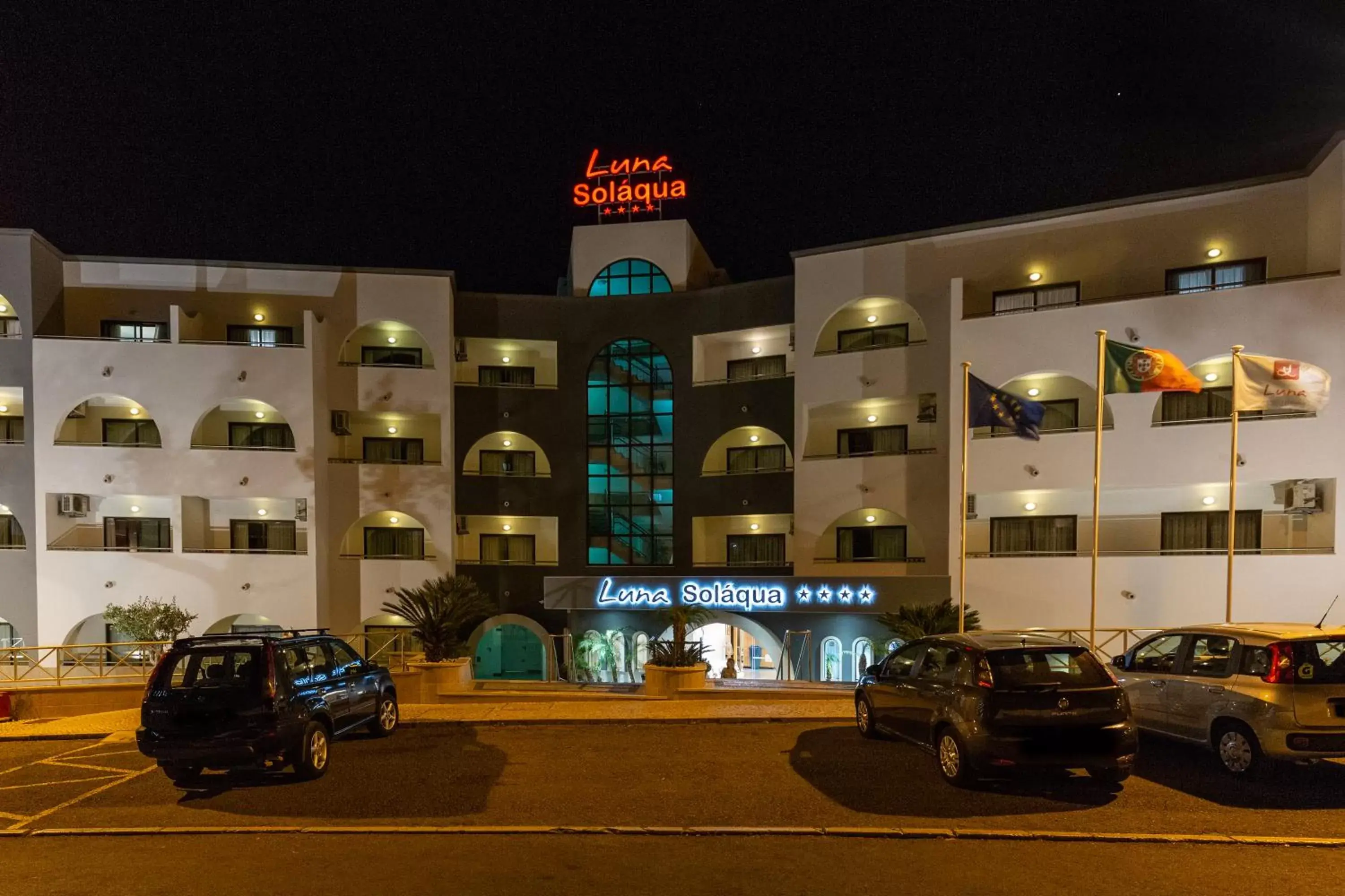 Facade/entrance, Property Building in Luna Solaqua