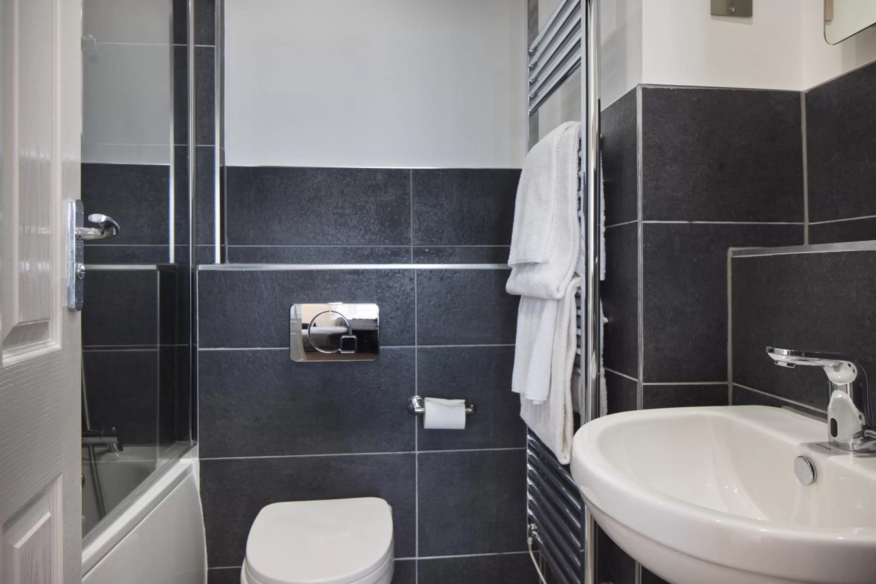 Bathroom in The Lansdowne, Eastbourne