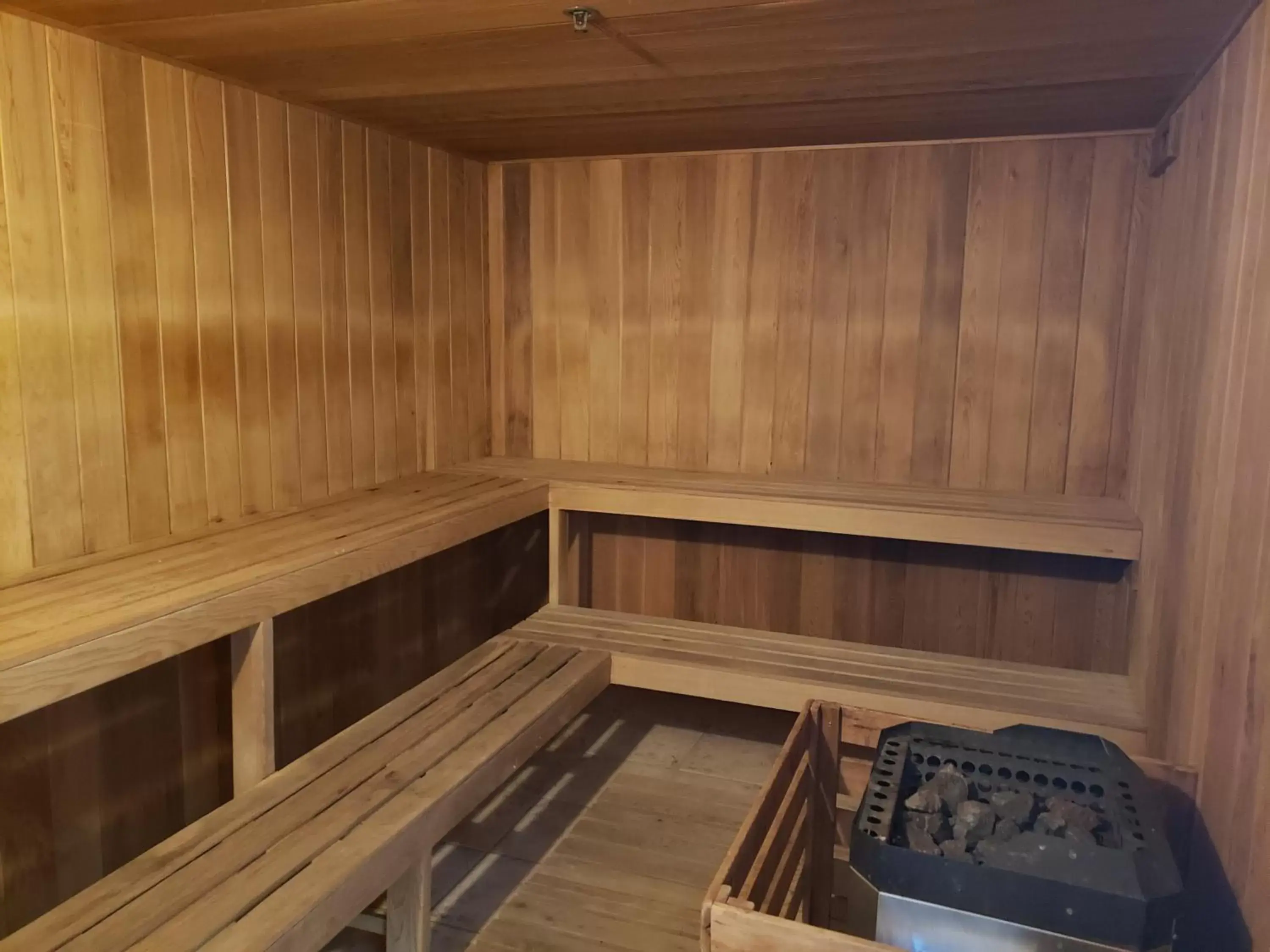 Sauna in Holiday Inn Express & Suites Tremblant, an IHG Hotel