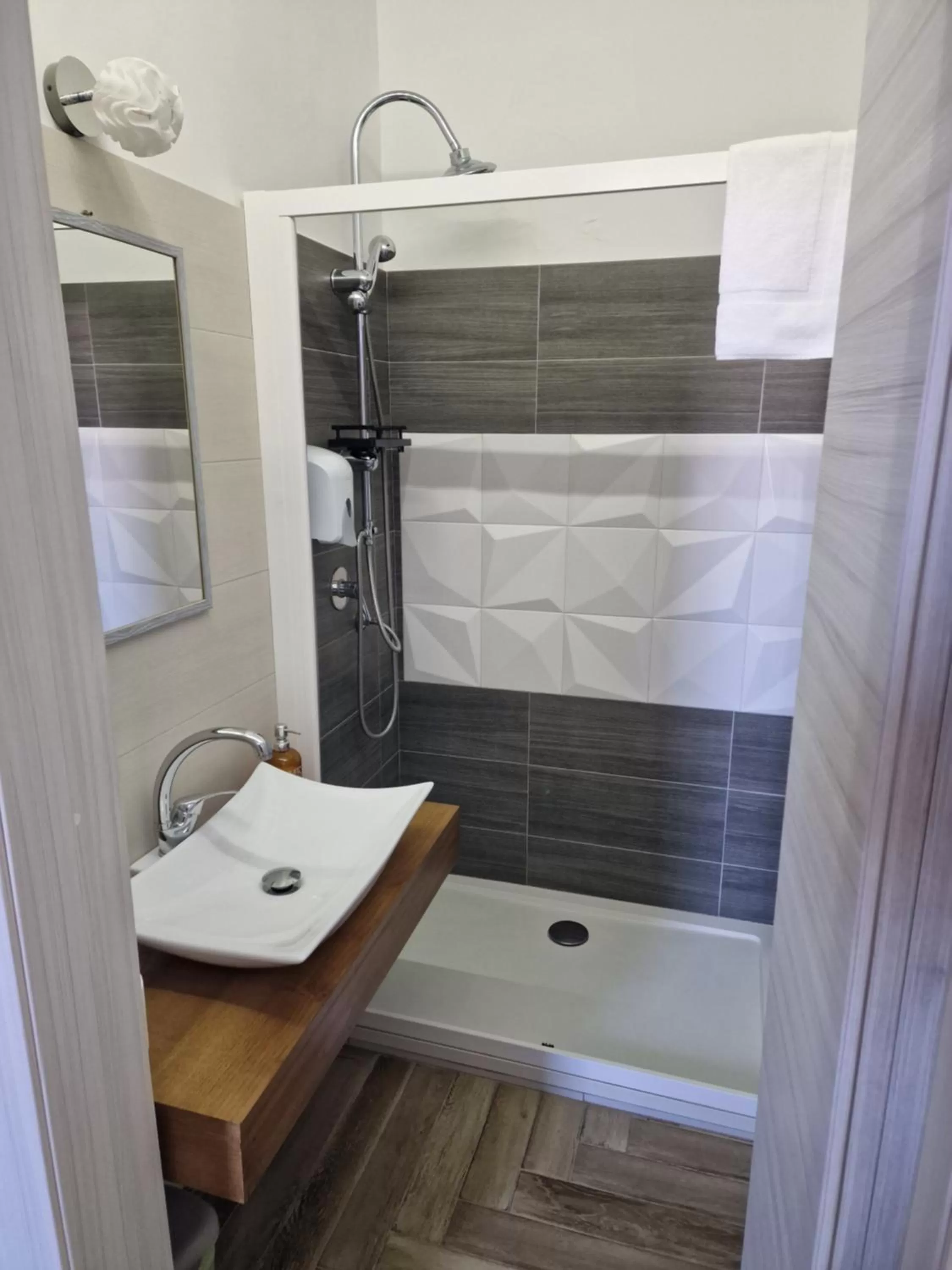 Bathroom in Calypso Il Binario Elegance