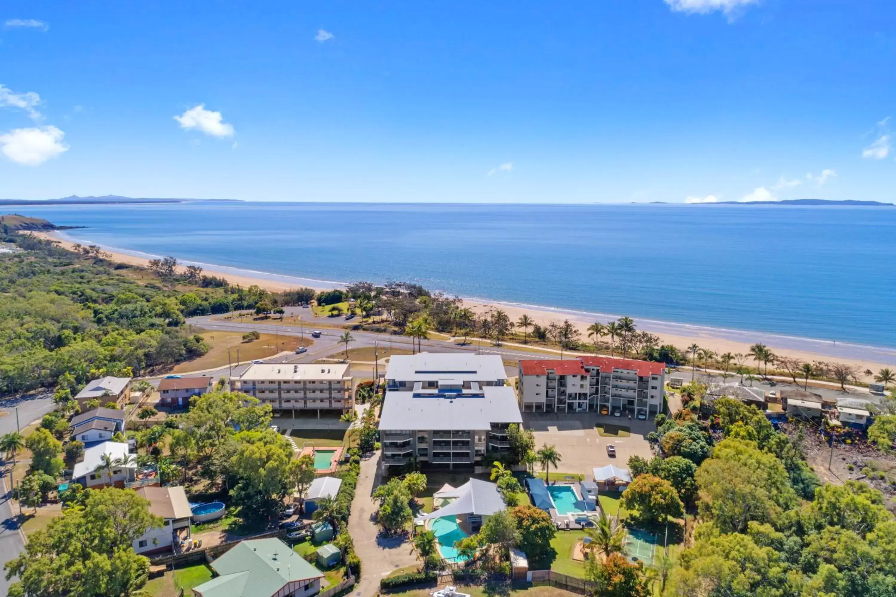 Property building, Bird's-eye View in Beaches on Lammermoor Apartments