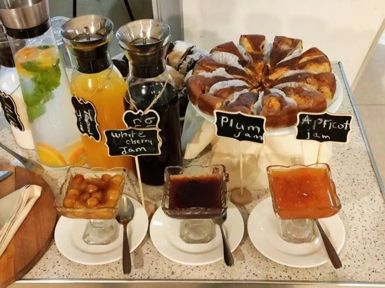 Breakfast in Cascade Hotel