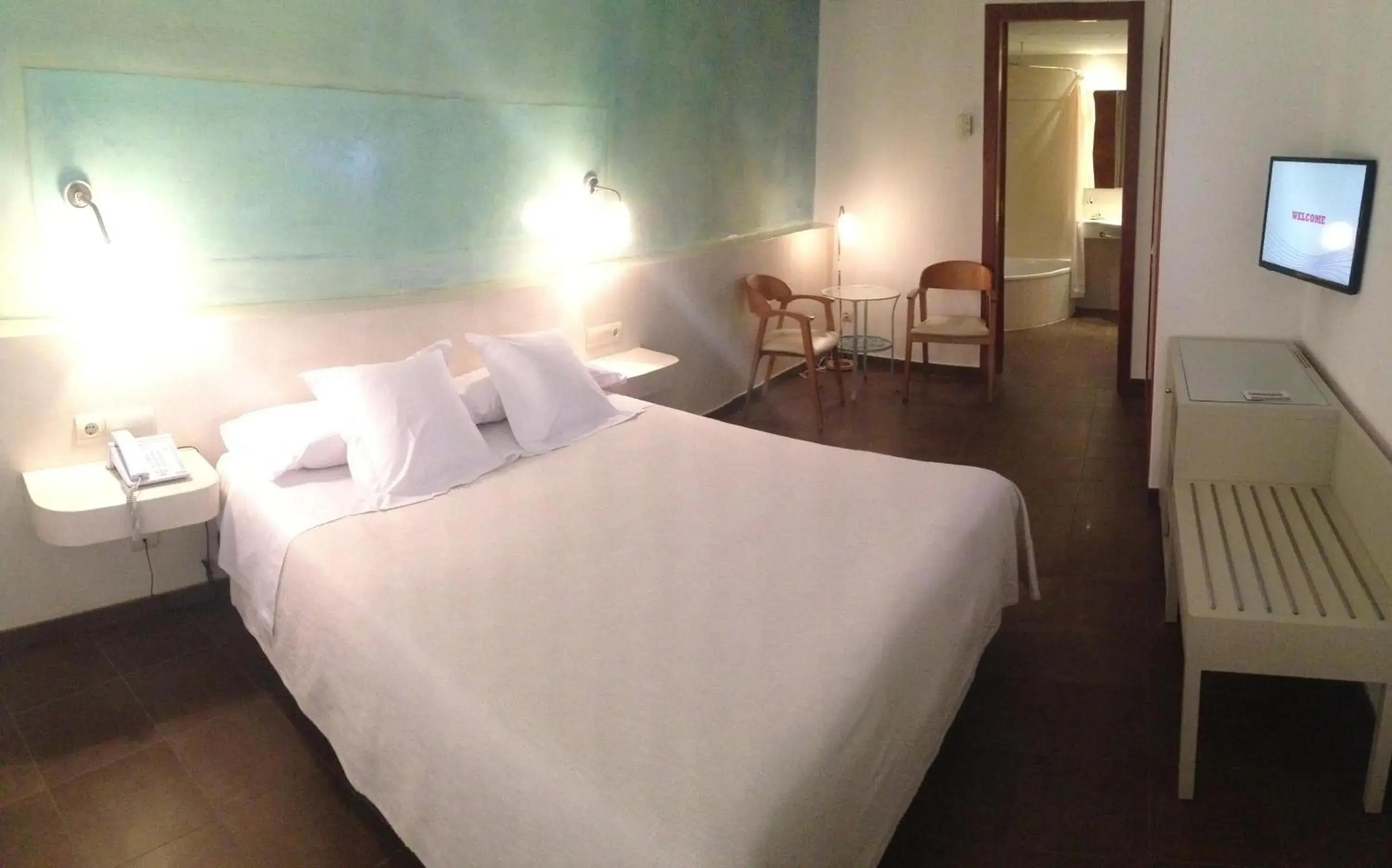 Bedroom, Bed in Hotel Carmen