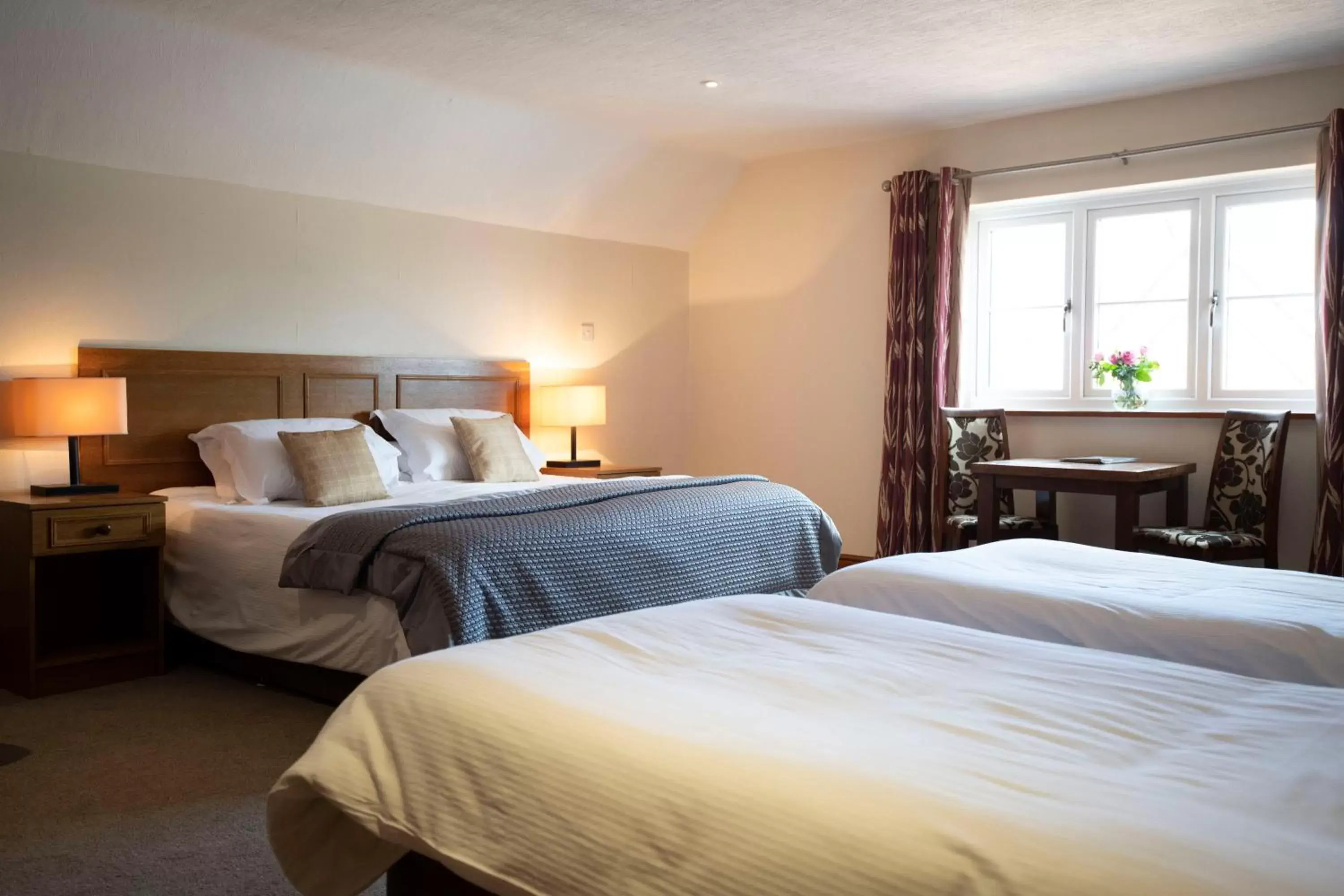 Bed in The Stratford Park Hotel & Golf Club