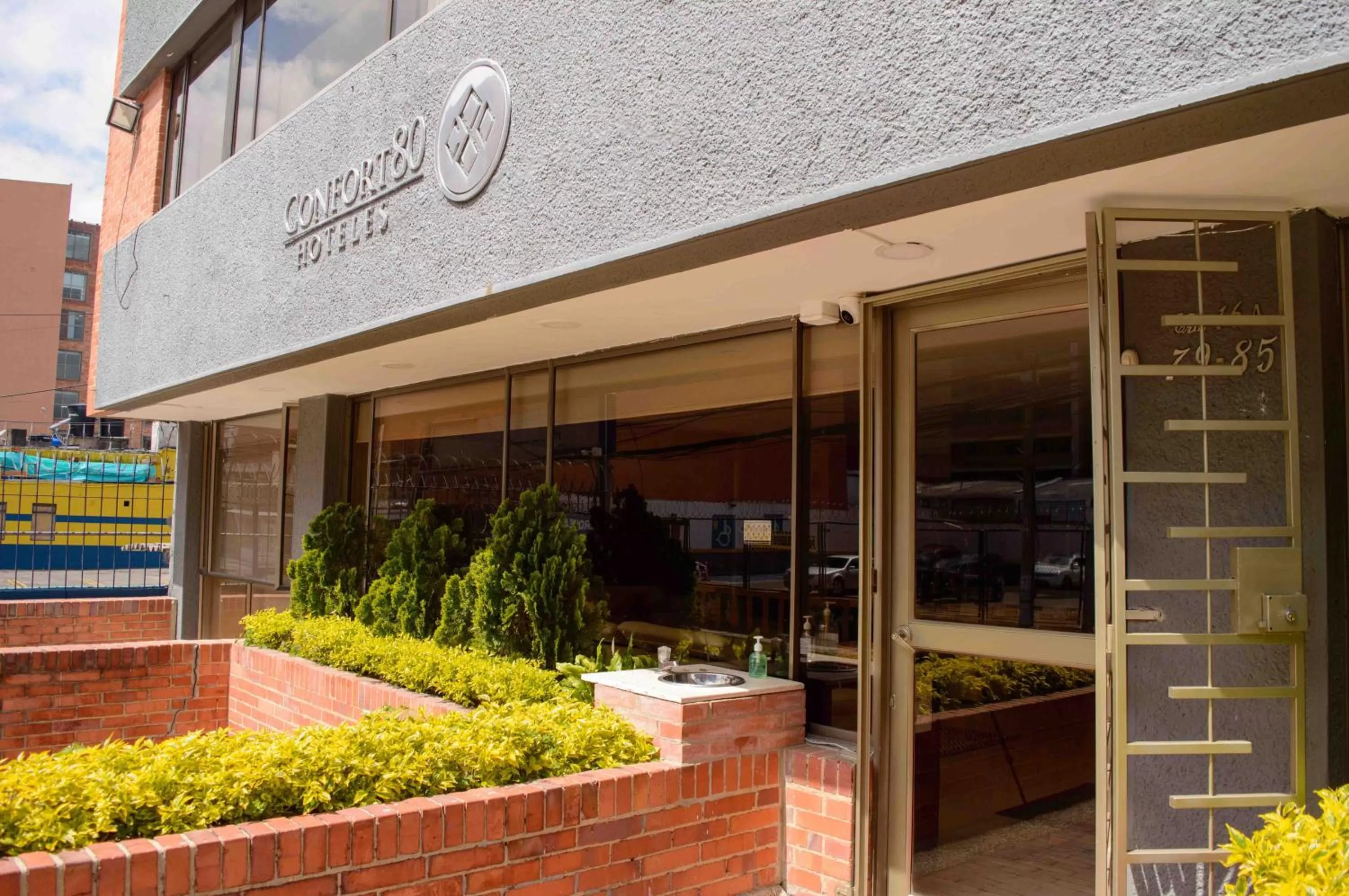 Property building in Hotel Confort 80 Zona Rosa By Hoteles Confort80