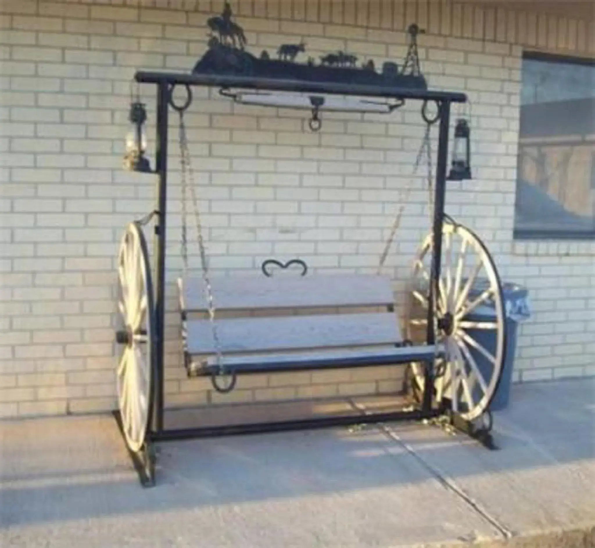 Seating area in Hebbronville Executive Inn