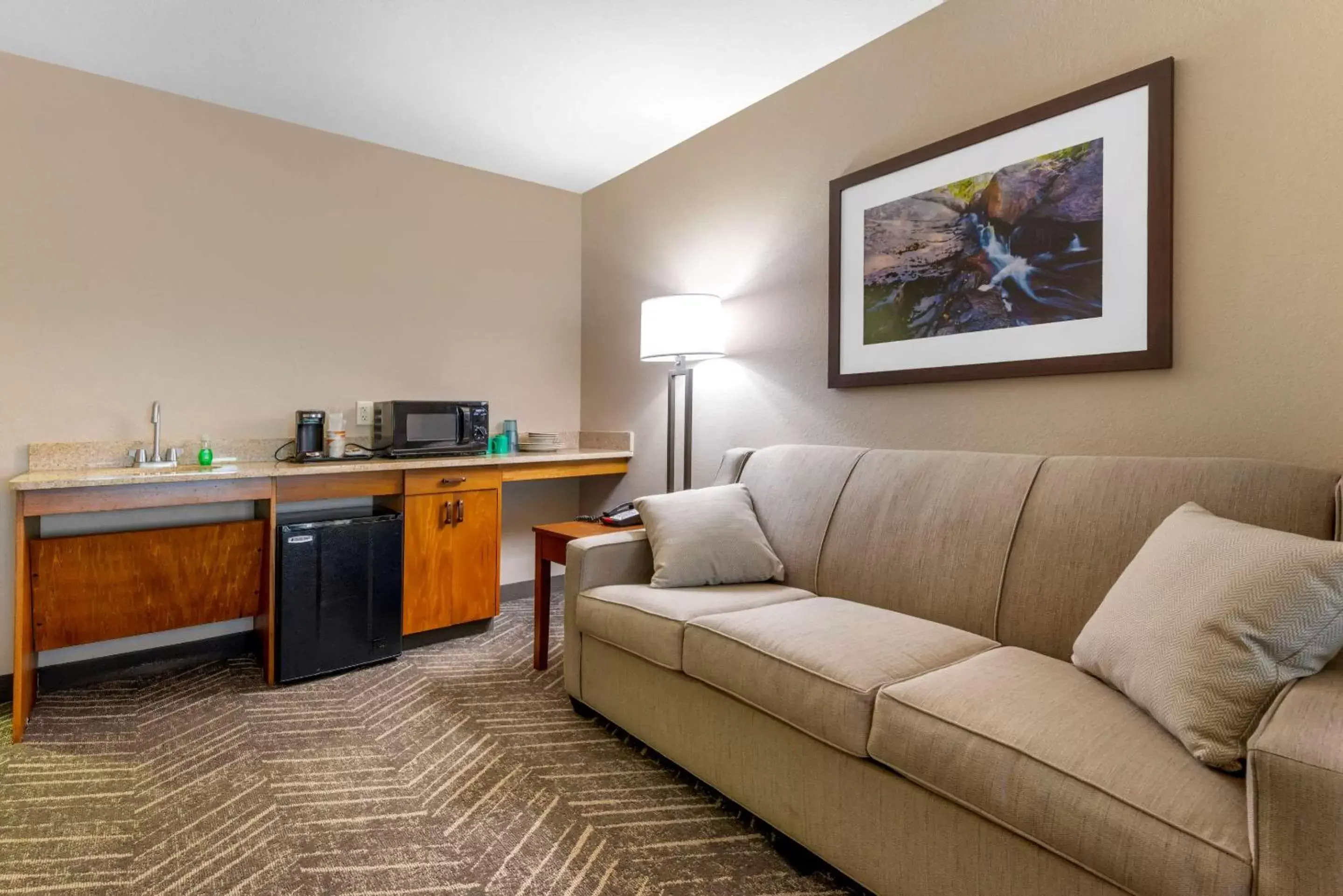 Photo of the whole room, Seating Area in Comfort Inn & Suites Mountain Iron and Virginia