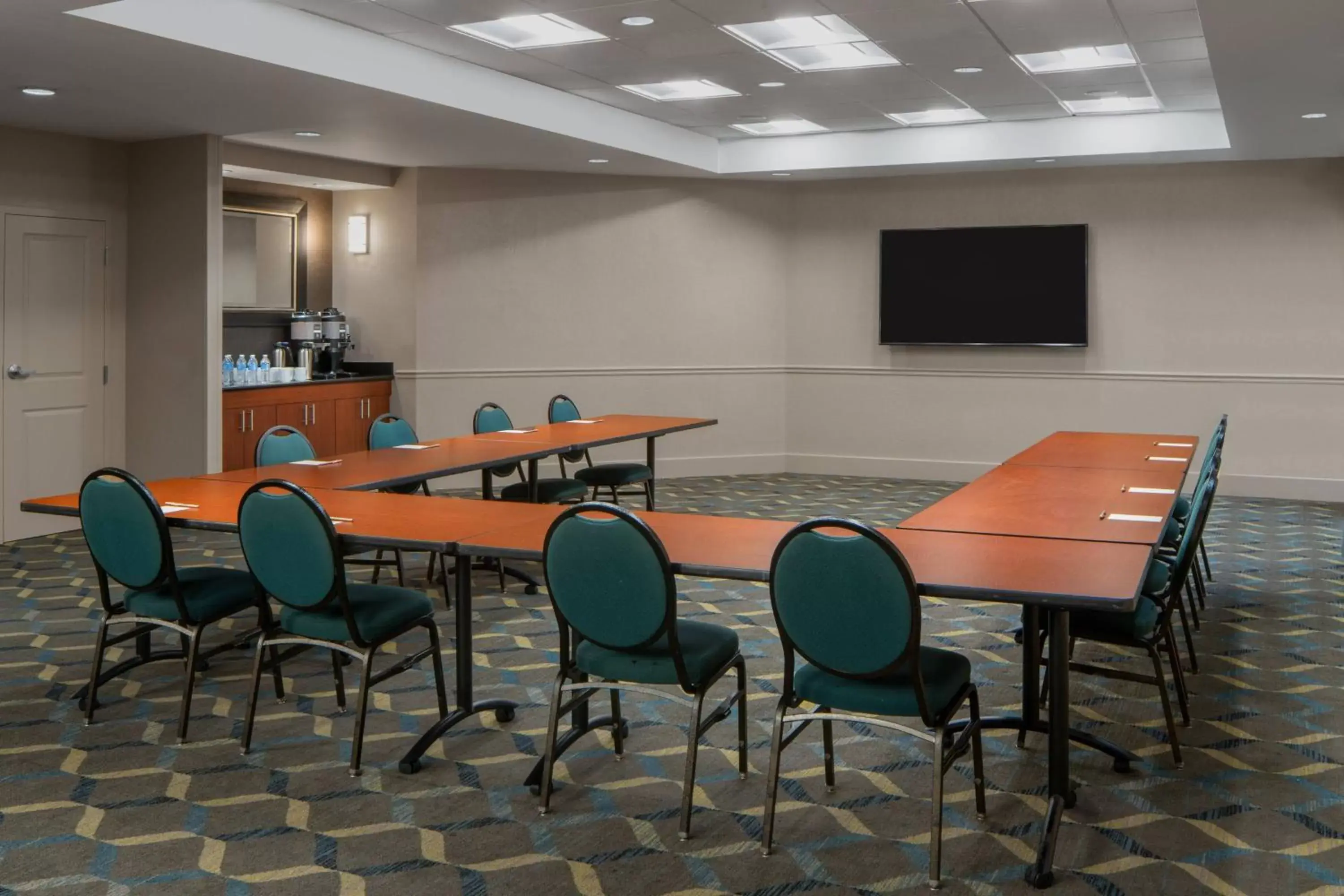 Meeting/conference room in Residence Inn by Marriott Covington Northshore