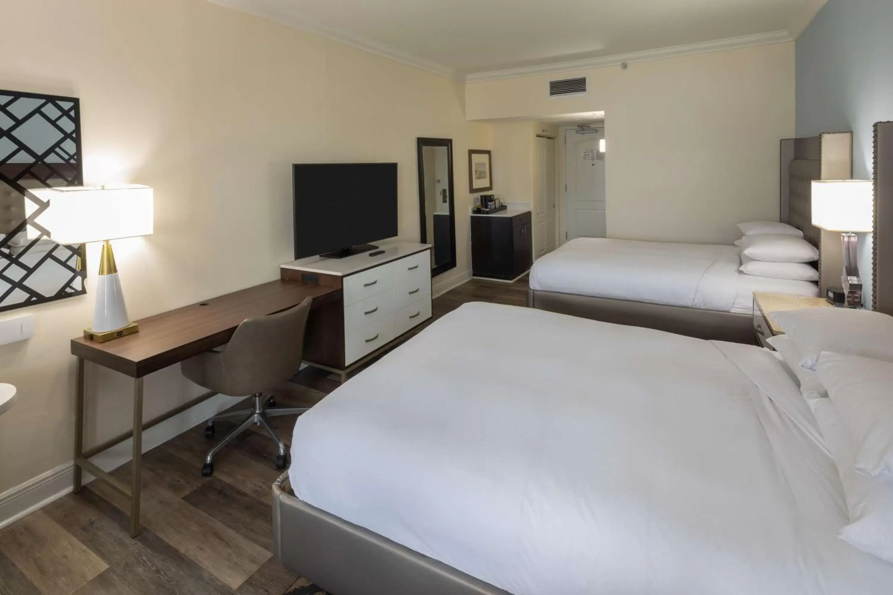Bedroom, Bed in Hilton Saint Augustine Historic Bayfront