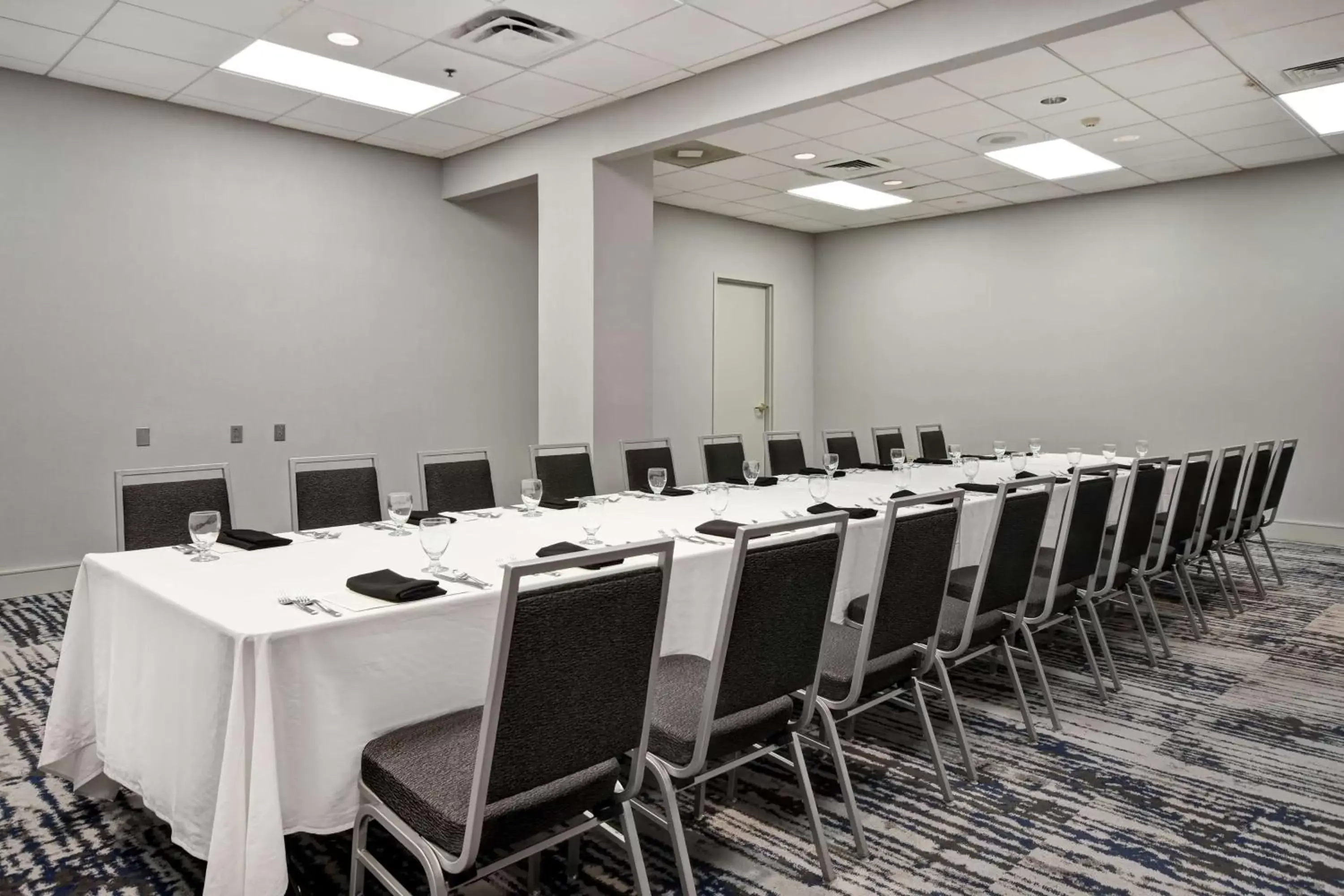 Meeting/conference room in Embassy Suites Charleston