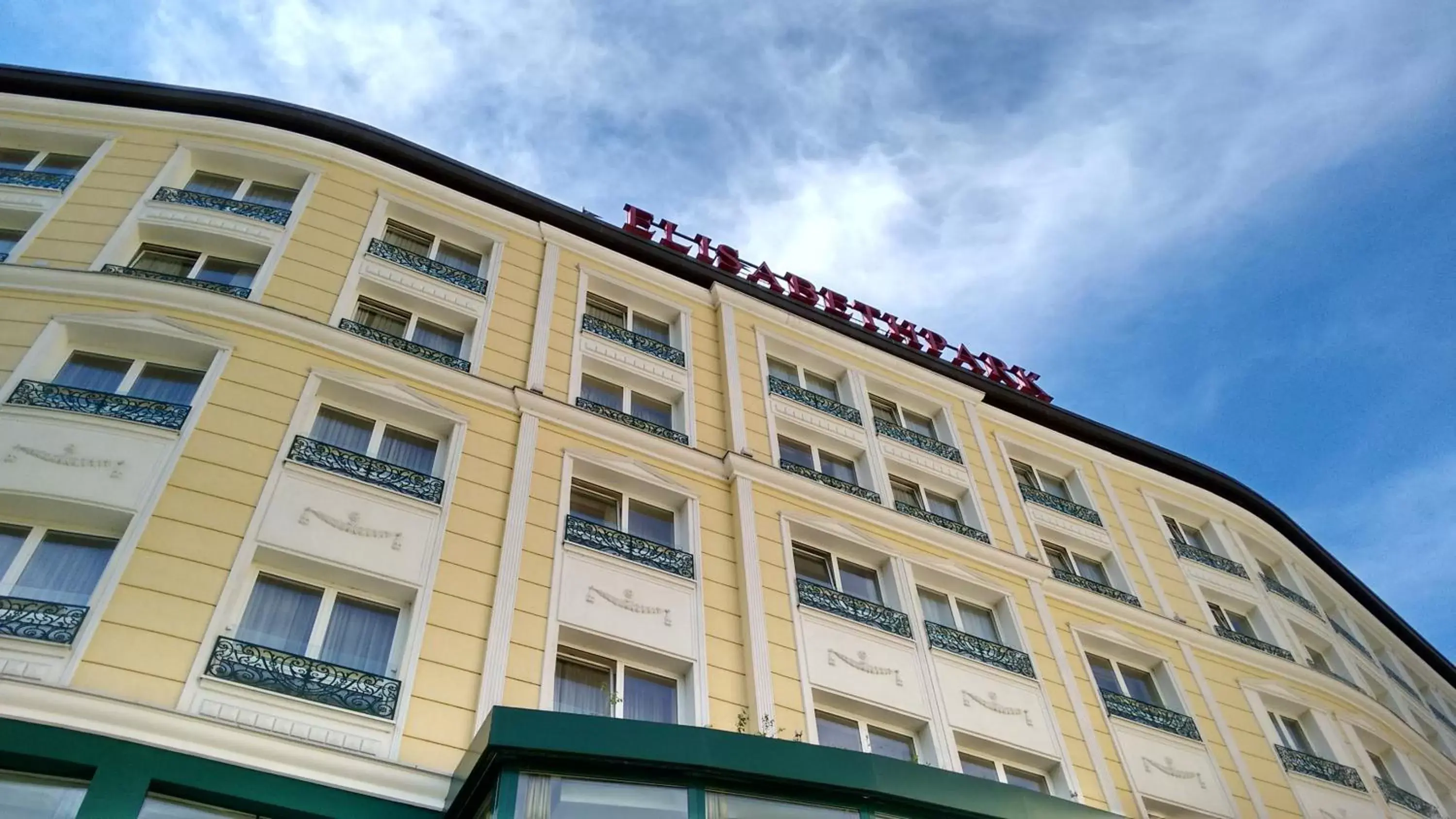 Property Building in Thermal Resort Hotel Elisabethpark