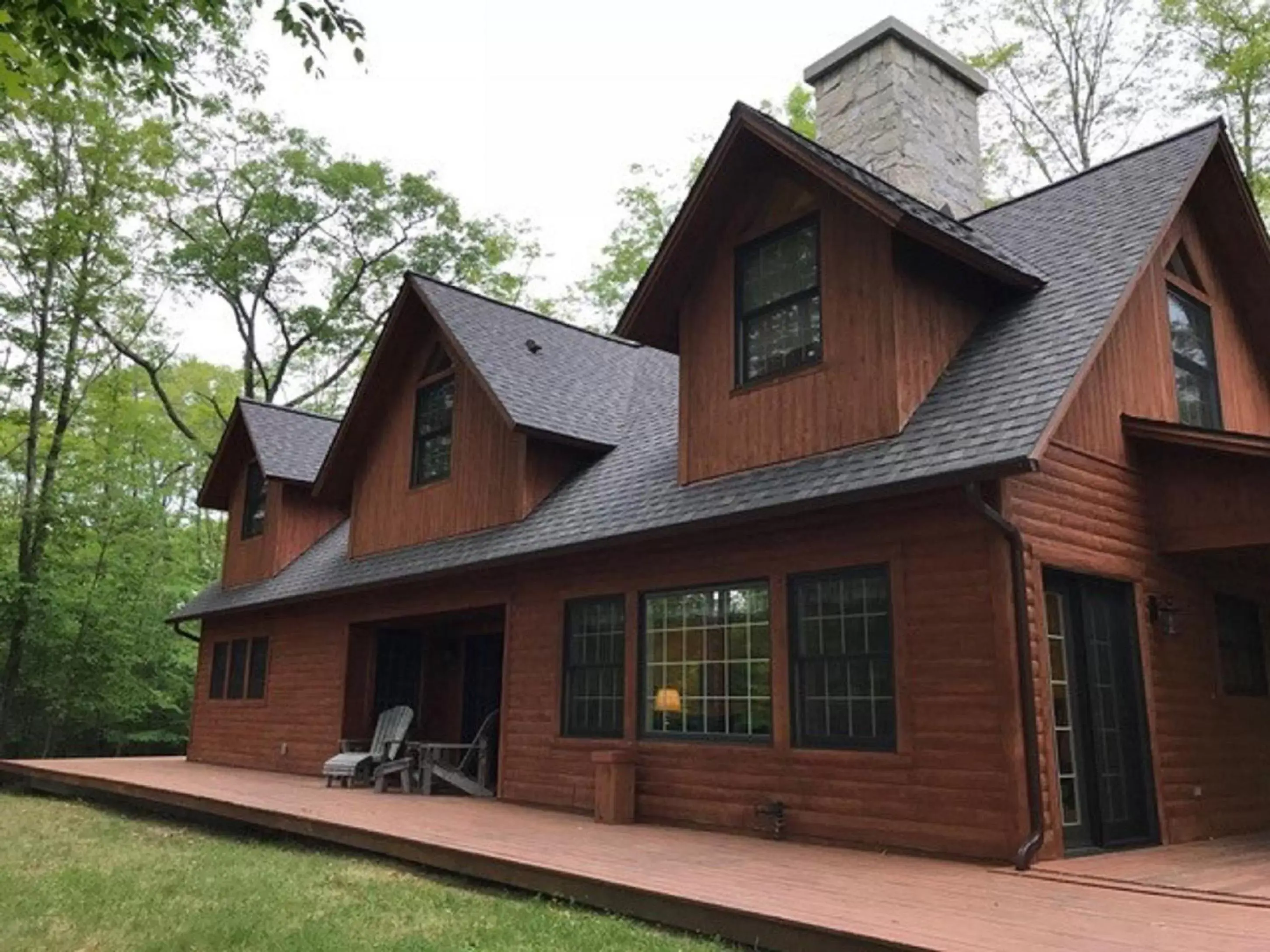 Property building in Drummond Island Resort Property building in Drummond Island Resort