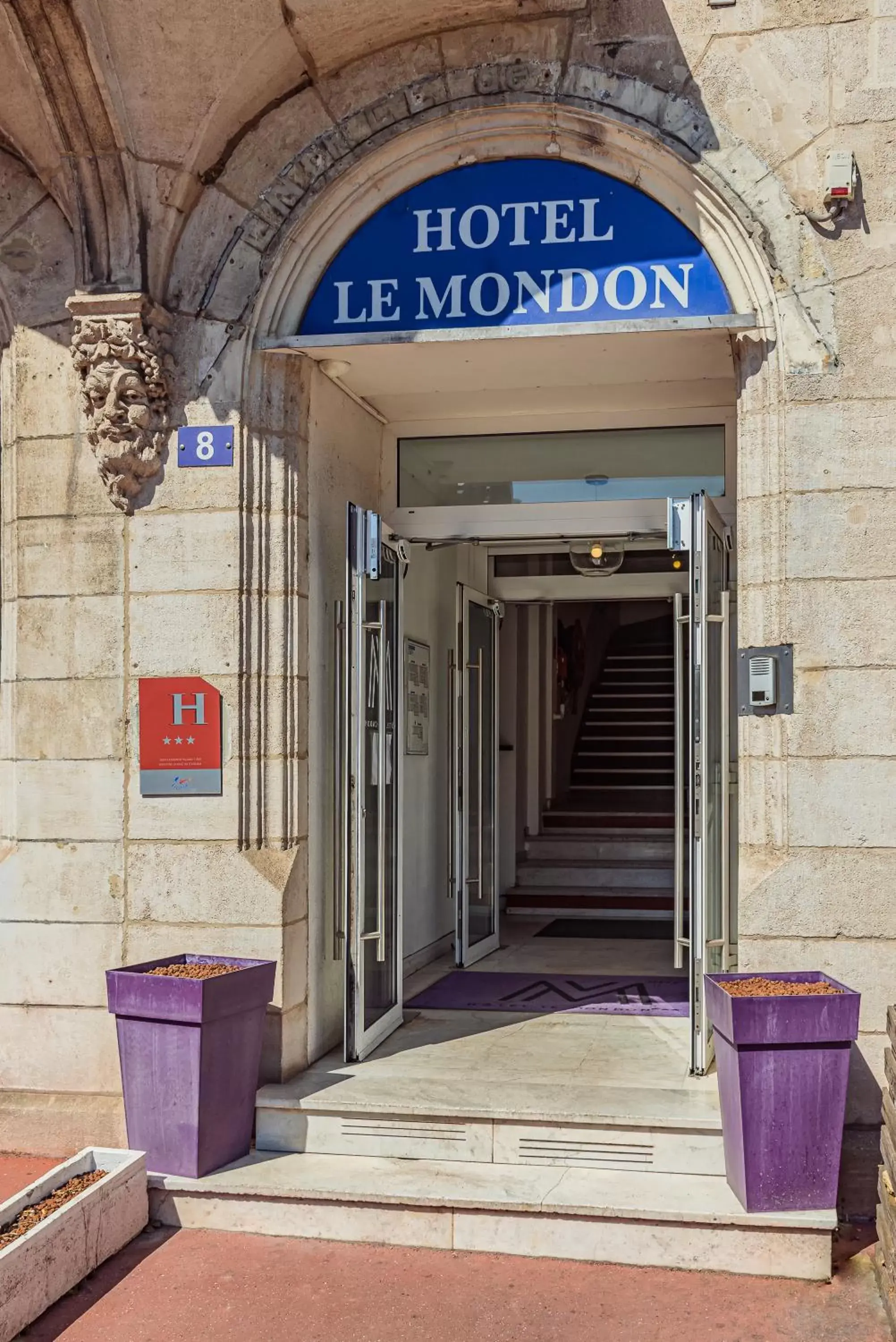 Property building in Hôtel Le Mondon