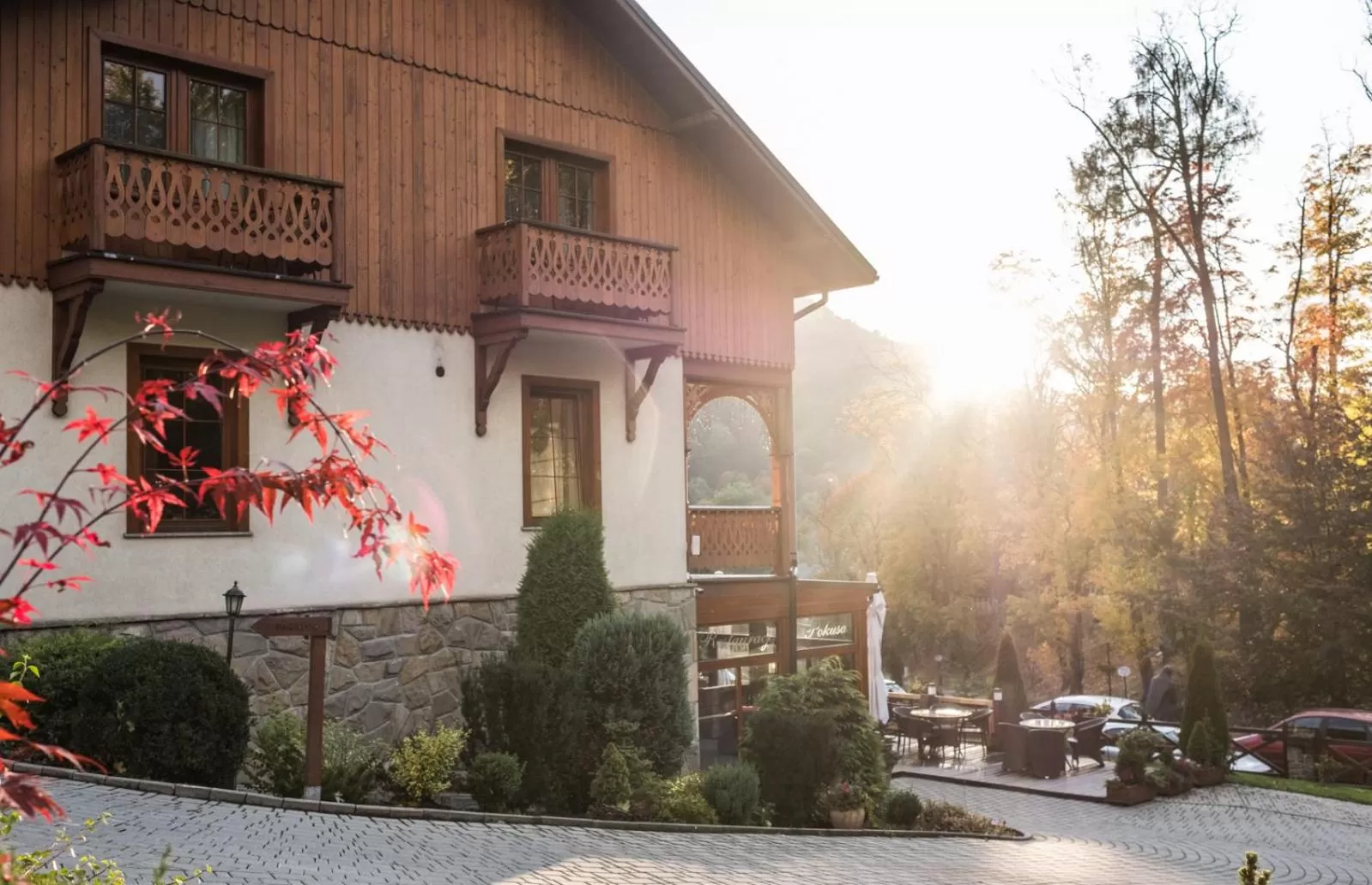 Facade/entrance in Willa Pokusa