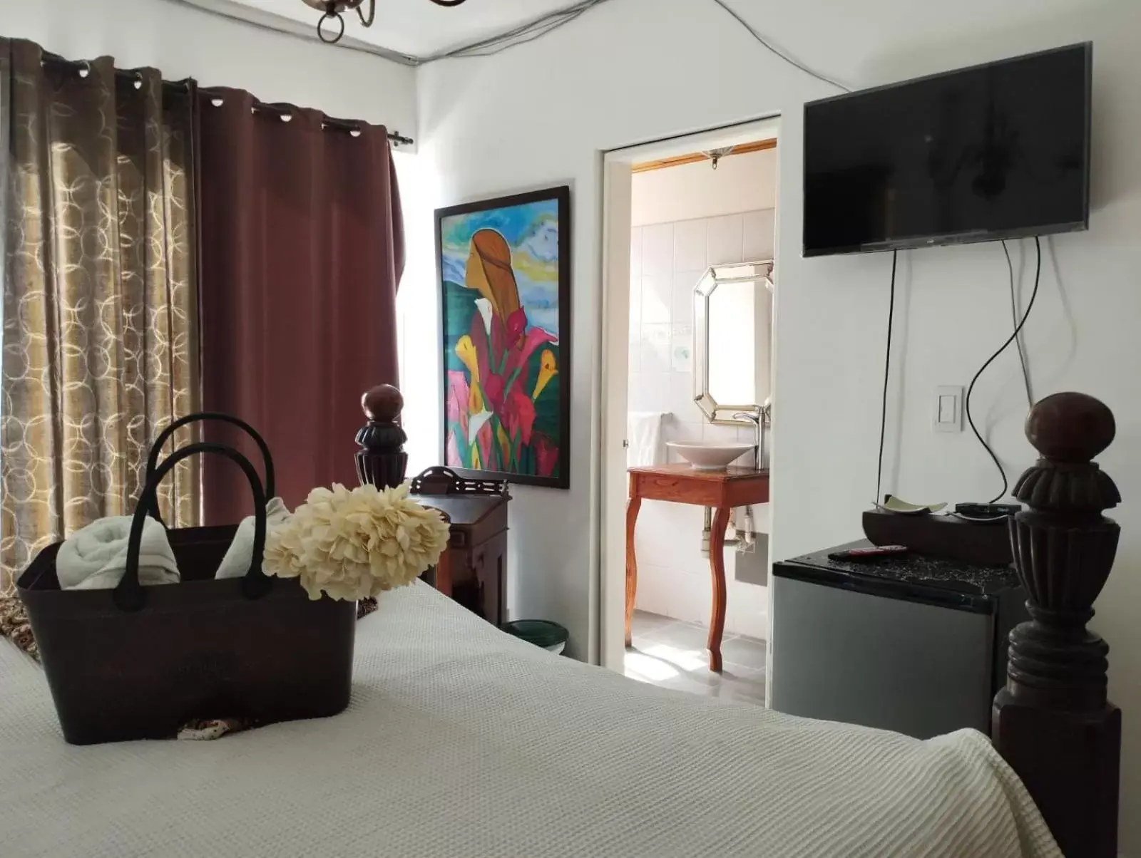 TV and multimedia, Bed in Sunset Paradise TV and multimedia, Bed in Sunset Paradise