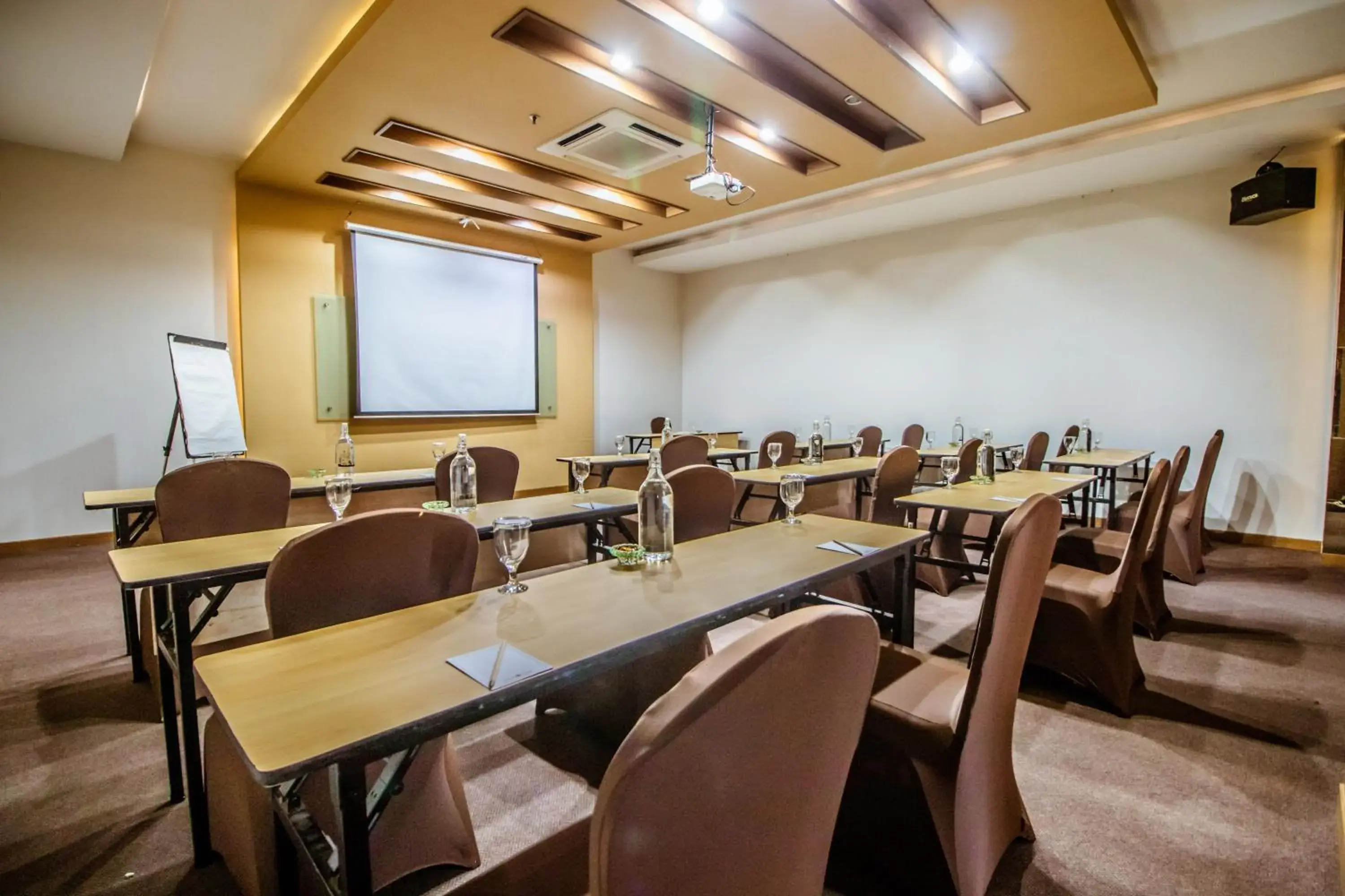 Meeting/conference room in Grand Tjokro Yogyakarta