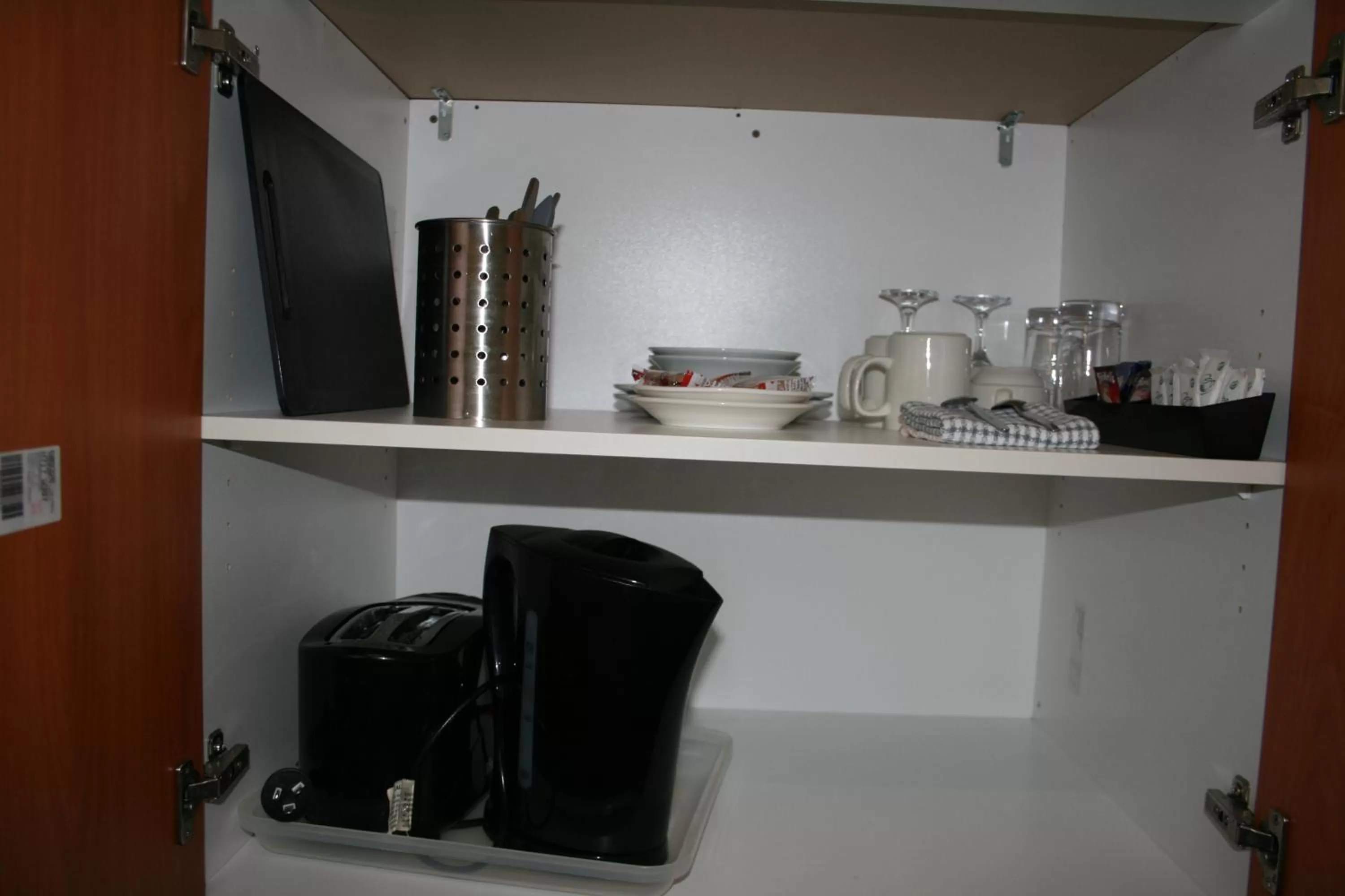 Coffee/tea facilities in The Plains Motor Inn
